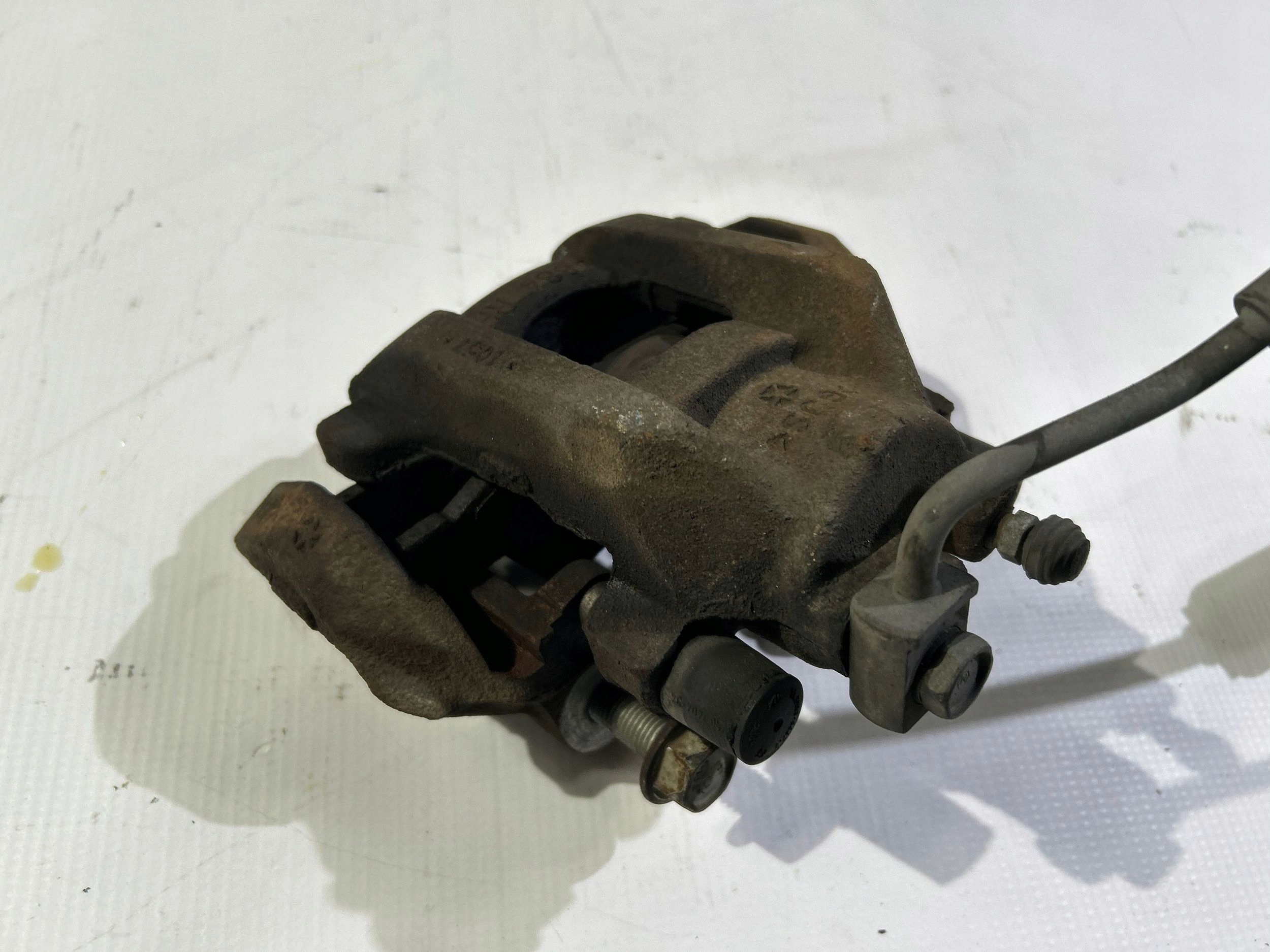 caliper wiring brake rear part rear right Dodge Durango 2014