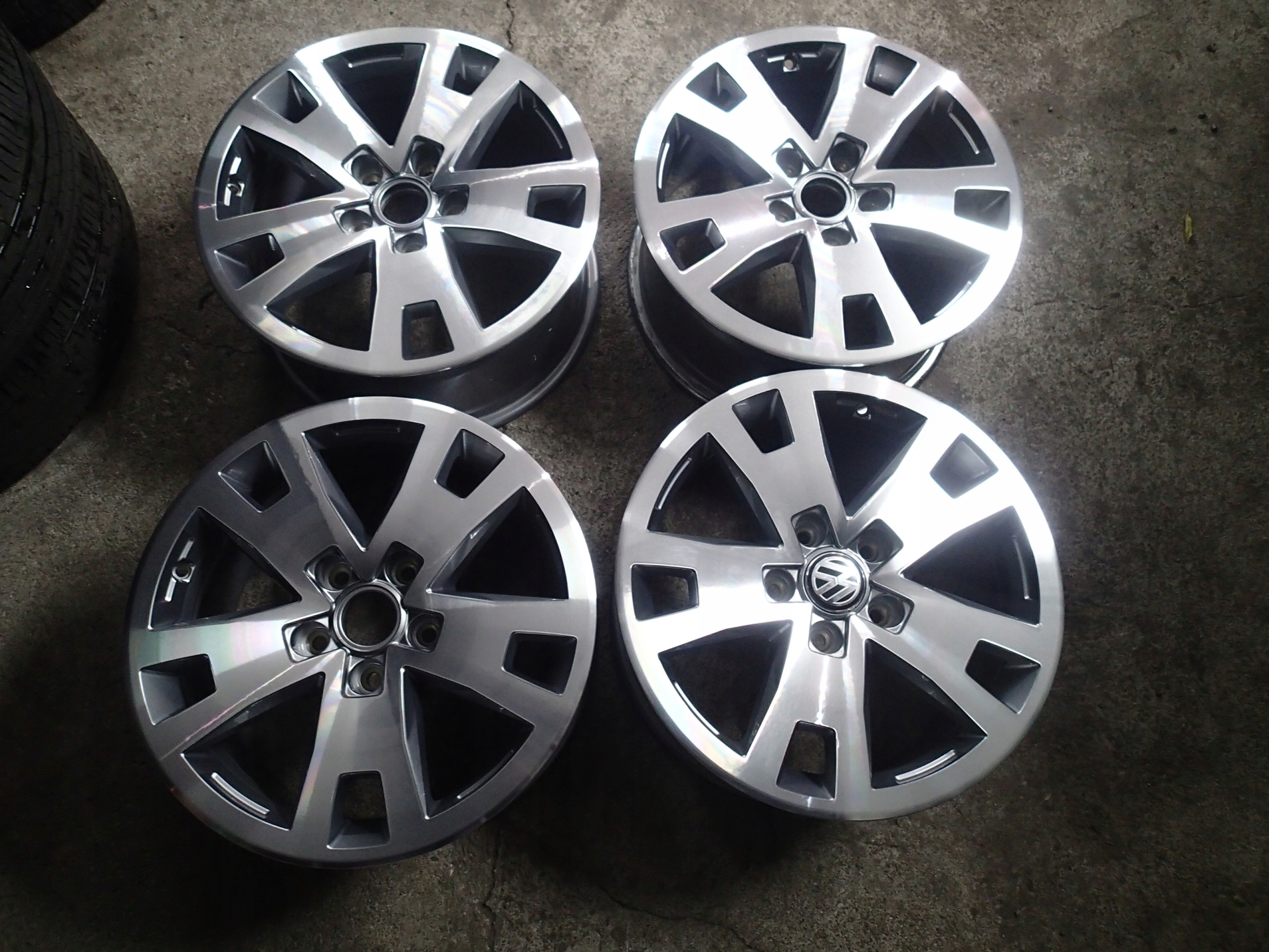 FELGI VW ORY AMAROK T6 MULTIVAN 5X120 17 2H0 Model Amarok Transporter