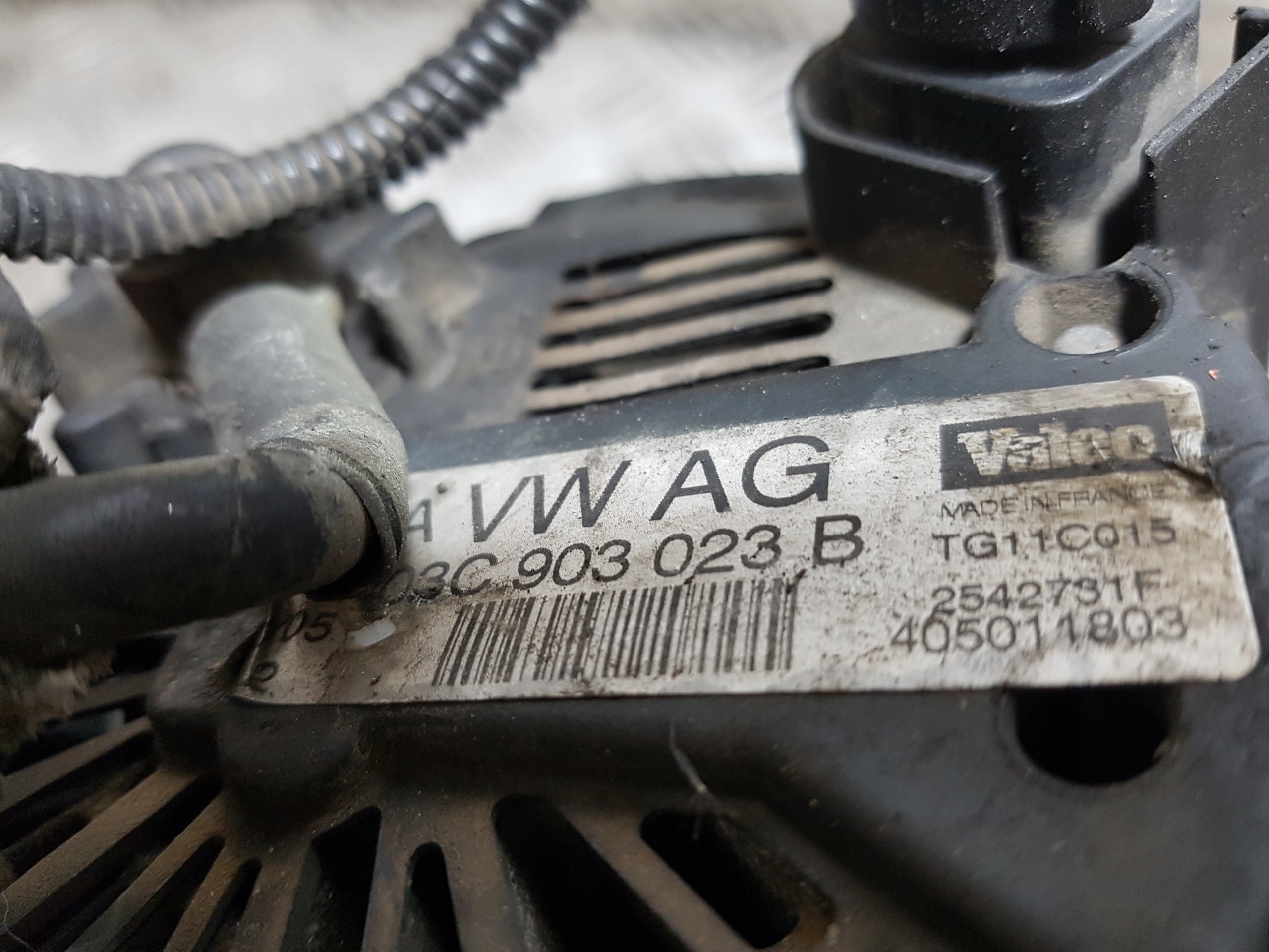 ALTERNATOR VOLKSWAGEN GOLF 5 PLUS 1.6 FSI 03C903023B