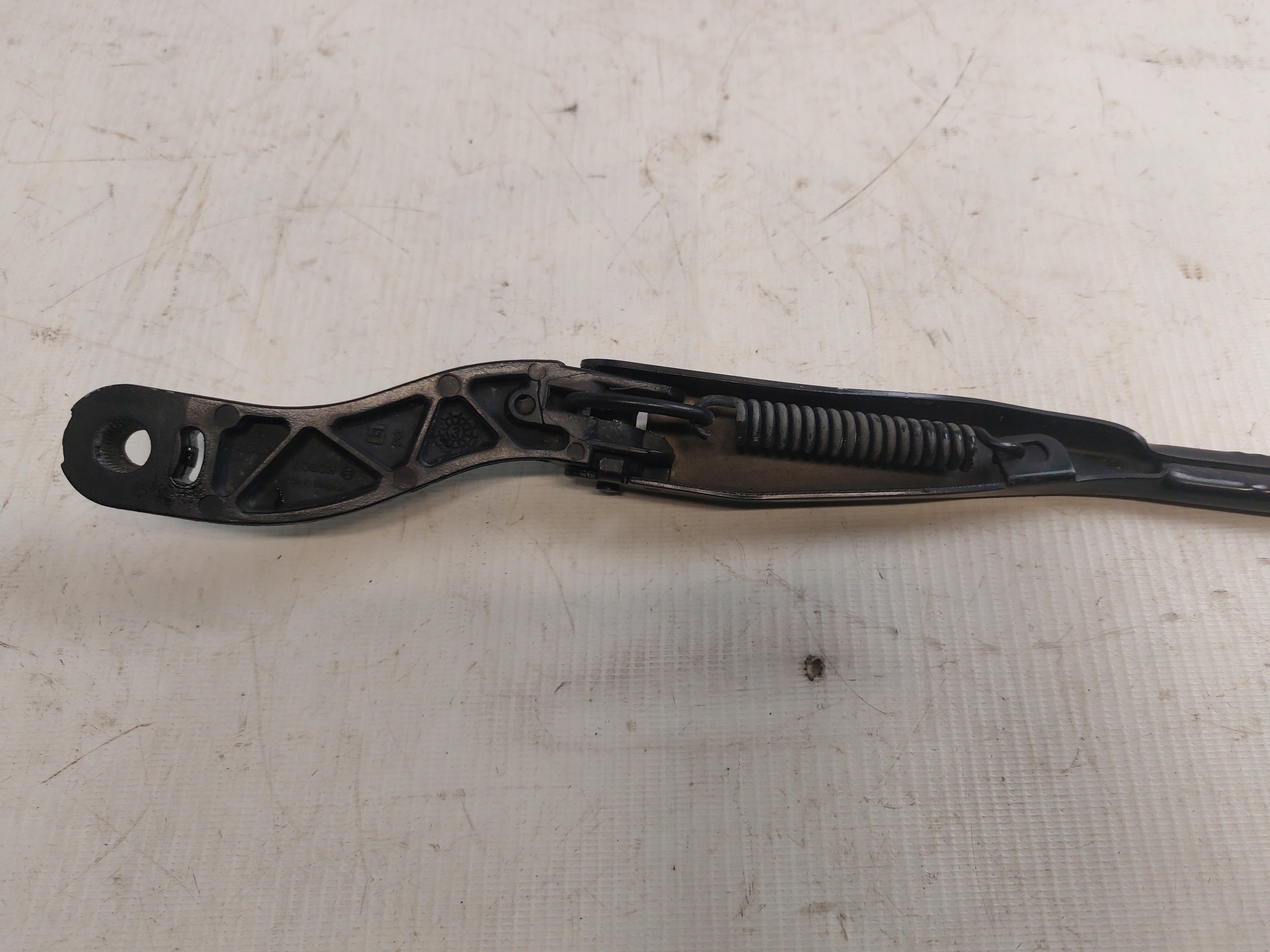 wiper arm left front MERCEDES W211