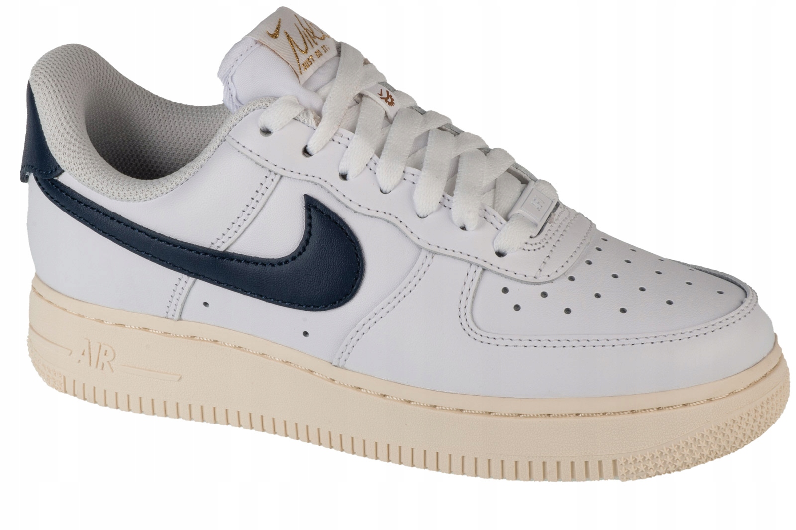 Nike W Air Force 1 07 Easyon [36,5] Dámské kožené tenisky bílé