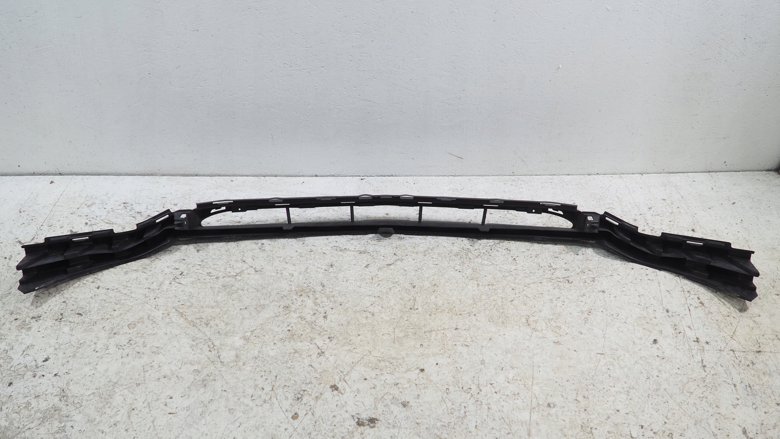 Mercedes E Klasa W213 support pillar of a bumper front A2138852603