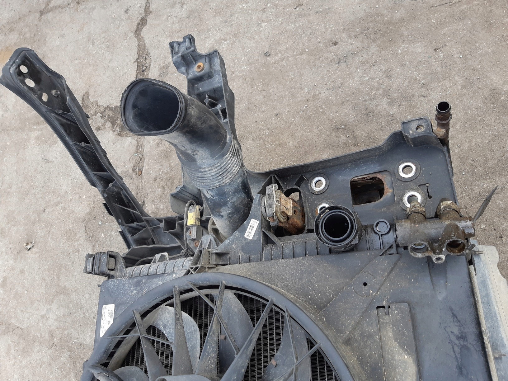 AUDI Q7 4L 3.0 TDI support panel for radiators pillar KOMPLET