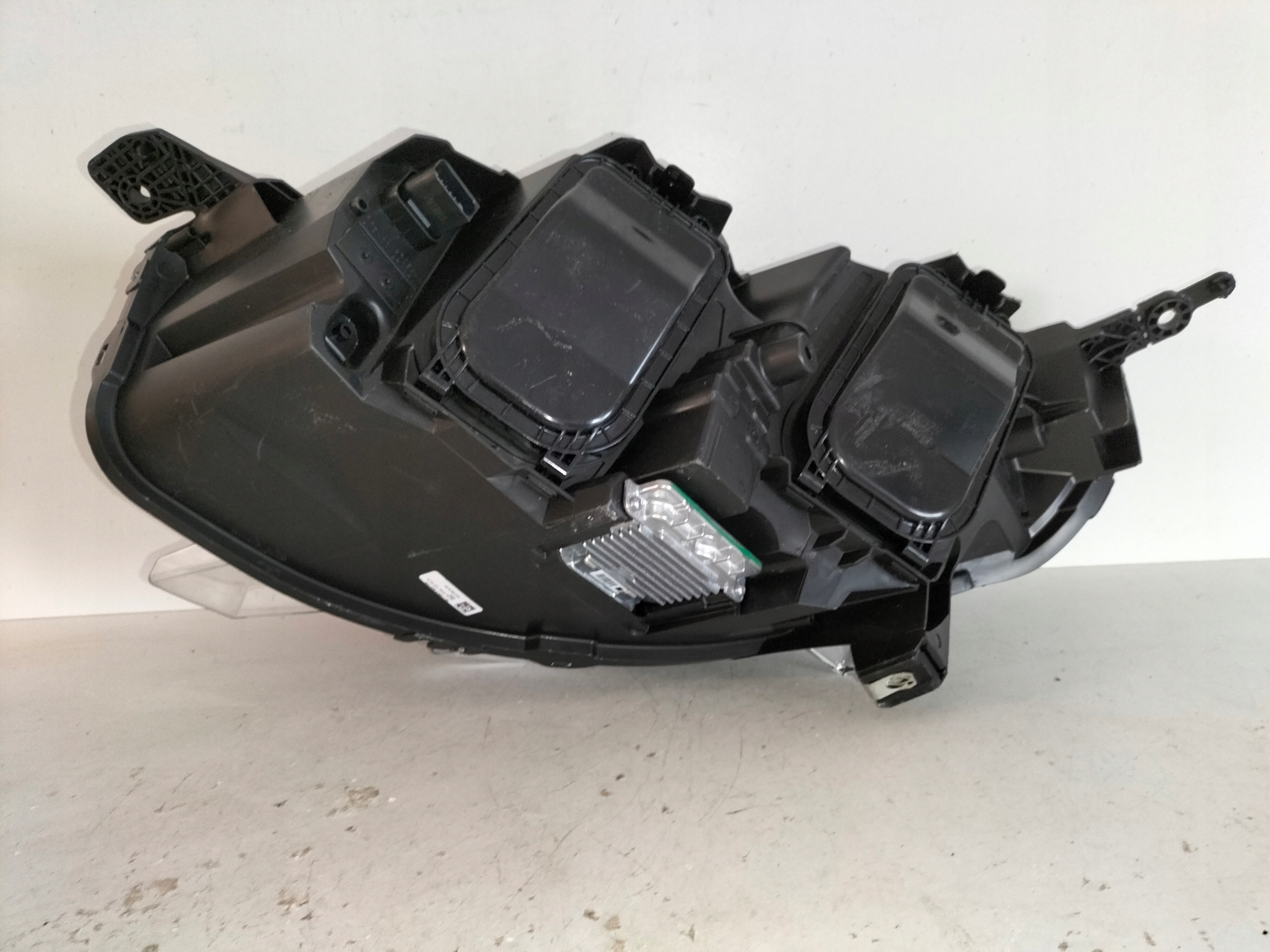 light front reflektor right OPEL ZAFIRA D 19- VIVARO C 19- XENON