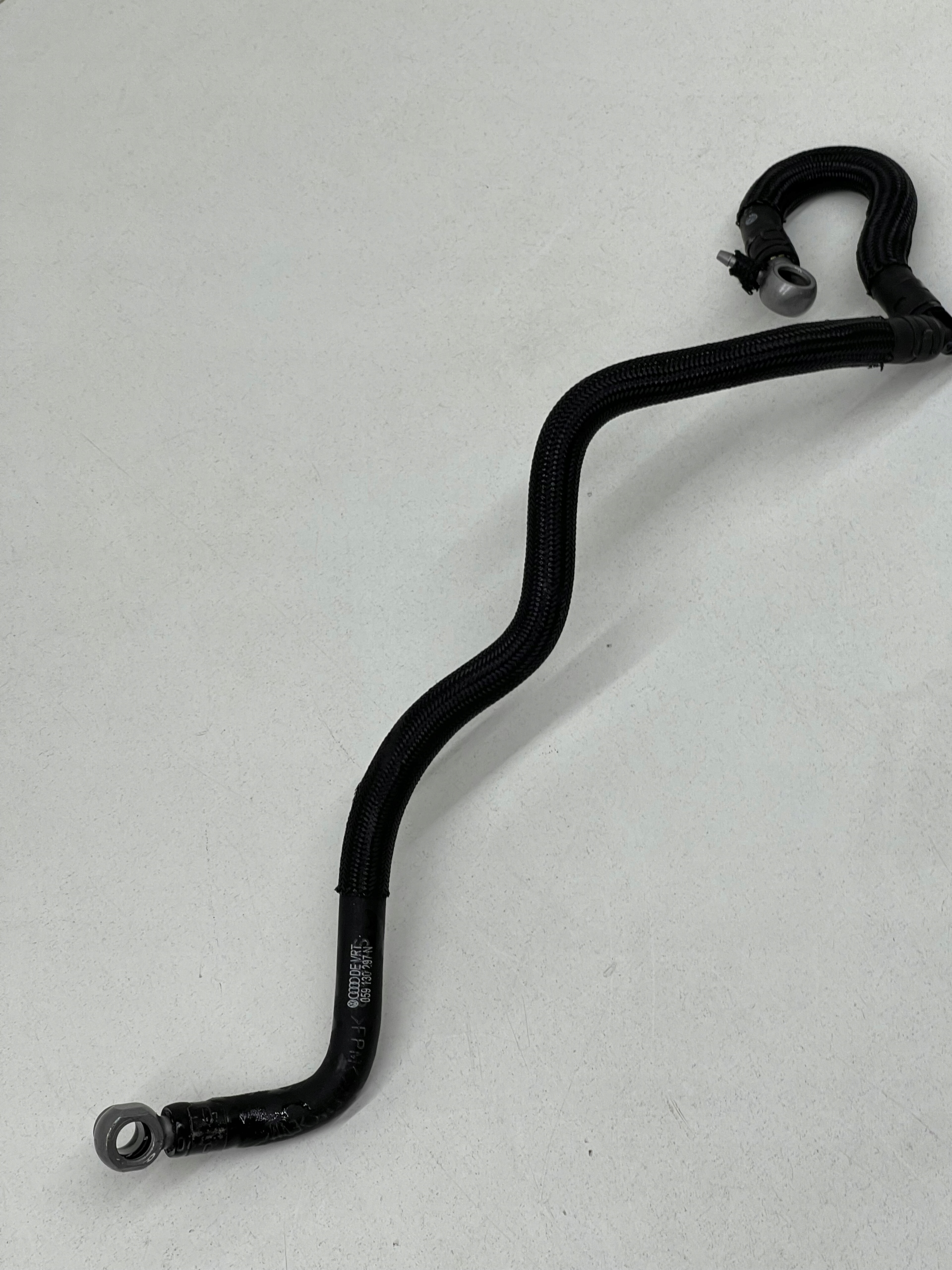AUDI A5 8T A4 B8 Q5 2.7 3.0 TDI fuel line