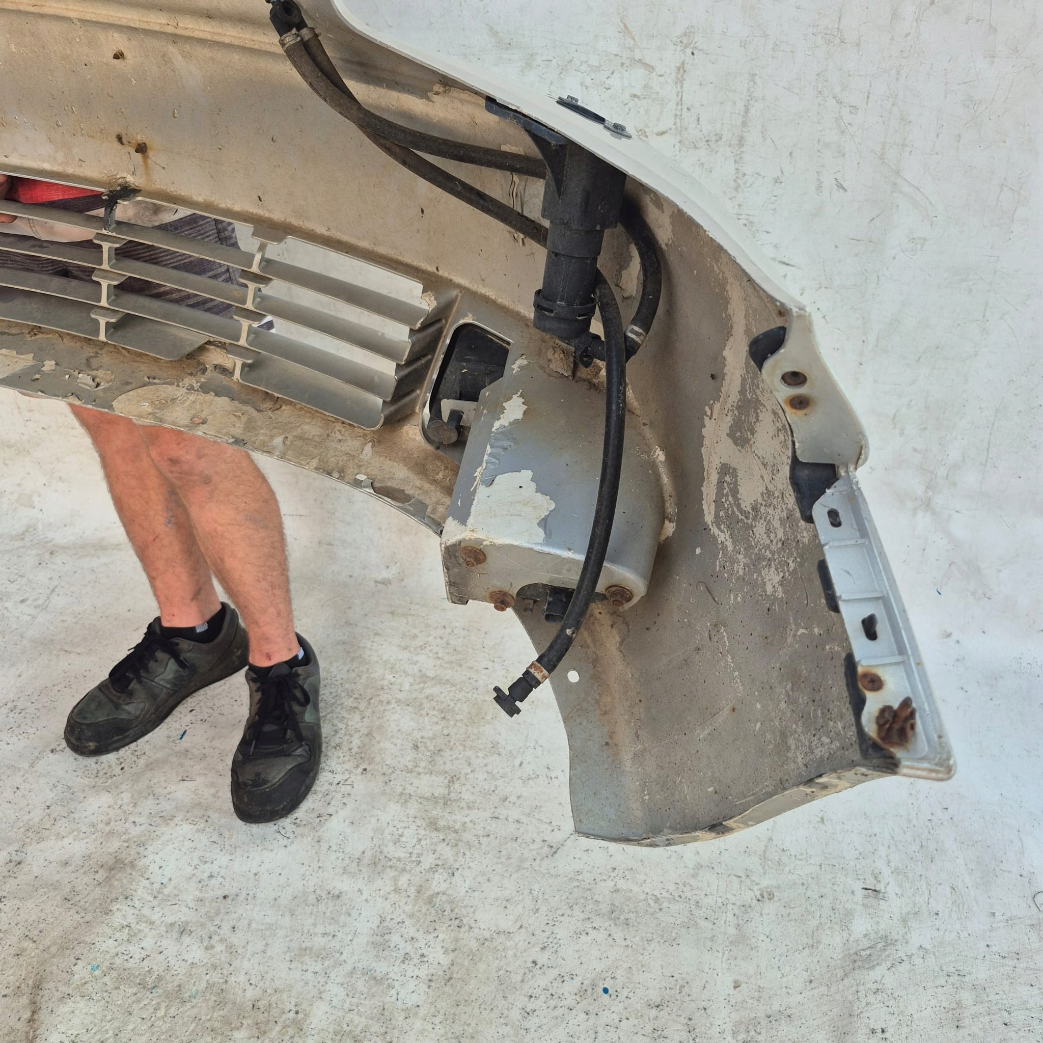 CHRYSLER VOYAGER IV 4 00-05 bumper front front washer