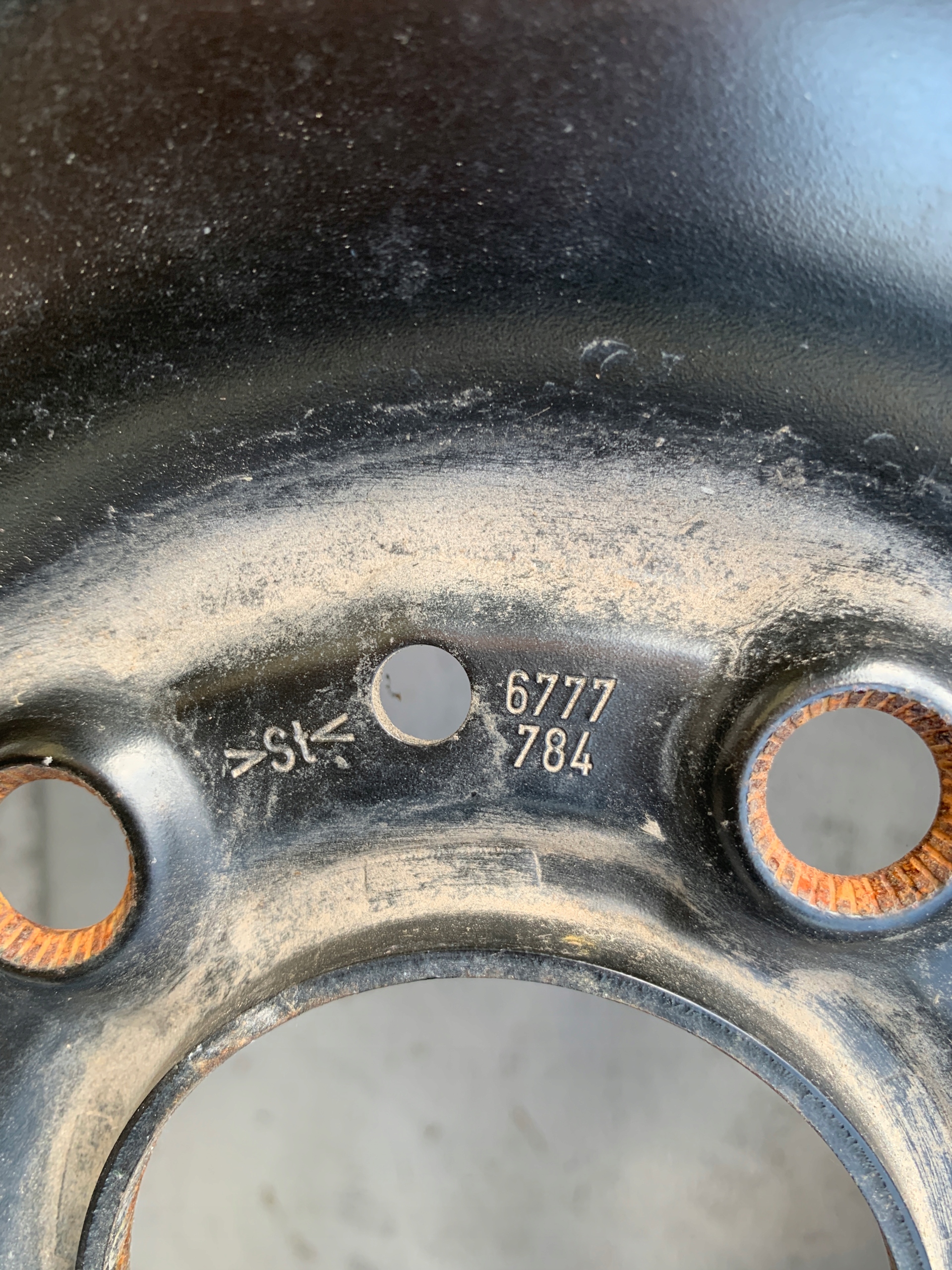 wheels discs tyres decorative disc cover BMW 195 55 16 6777784