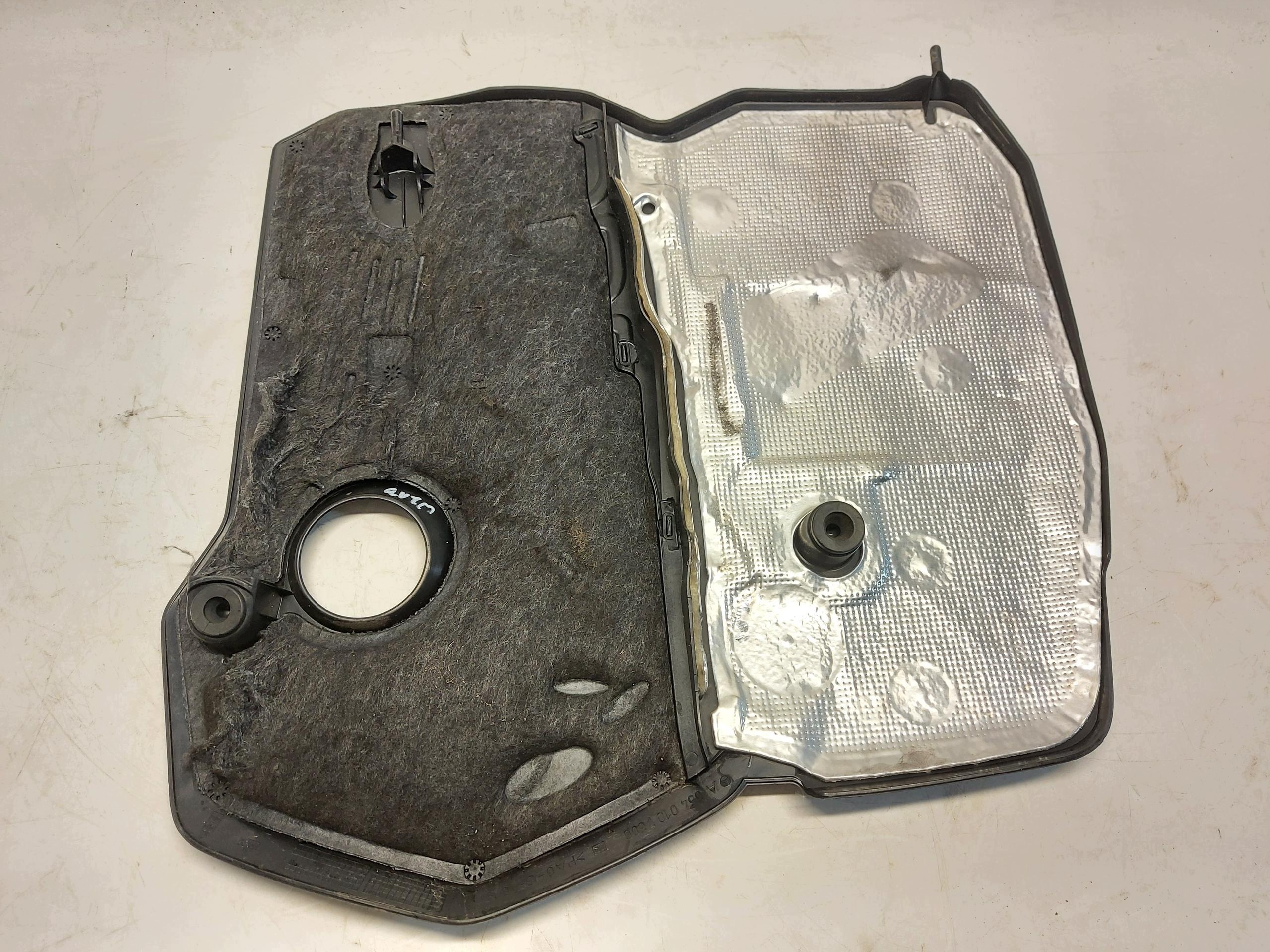MERCEDES W213 E300de Kombi 2.0 CDI motorabdeckung oben A6540107600