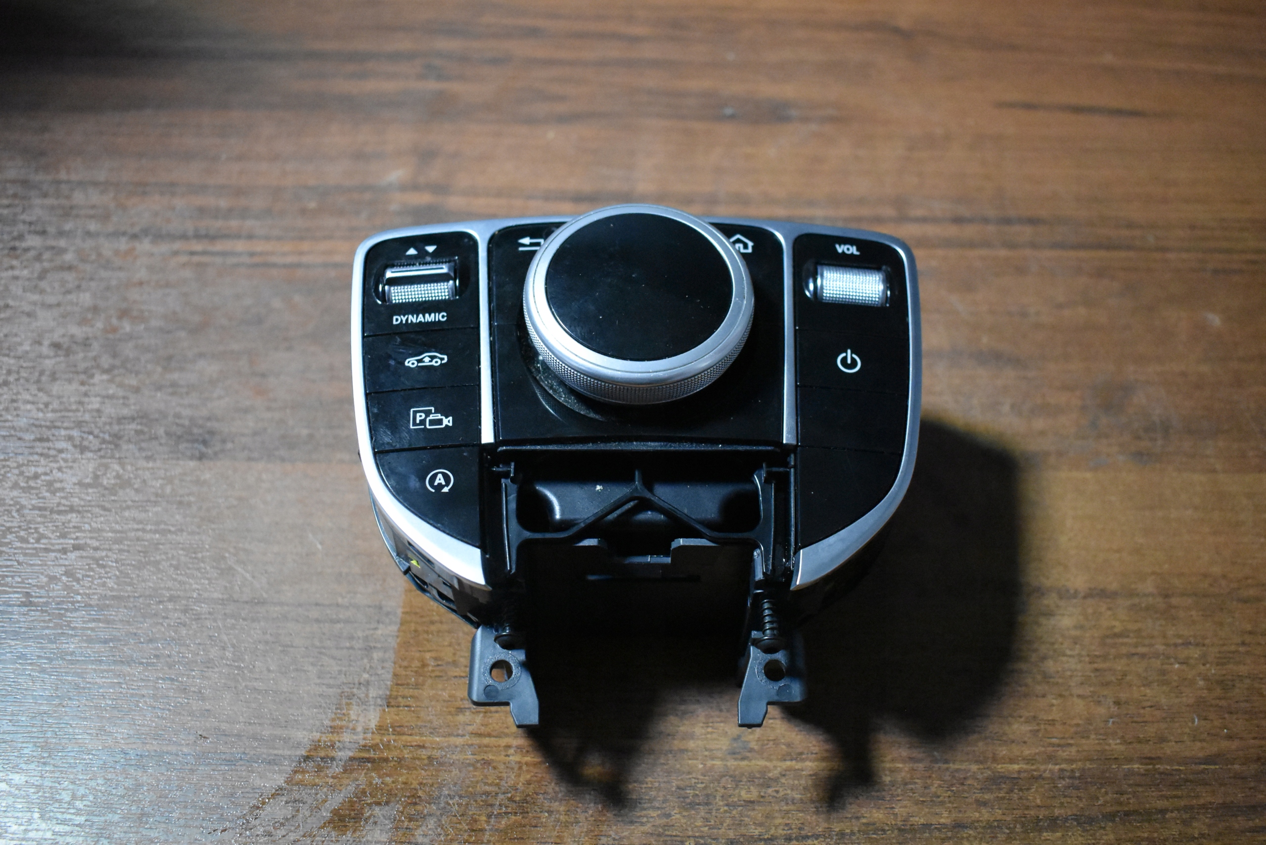 IDEALNY PANEL IDRIVE MERCEDES W257 W213 1 9