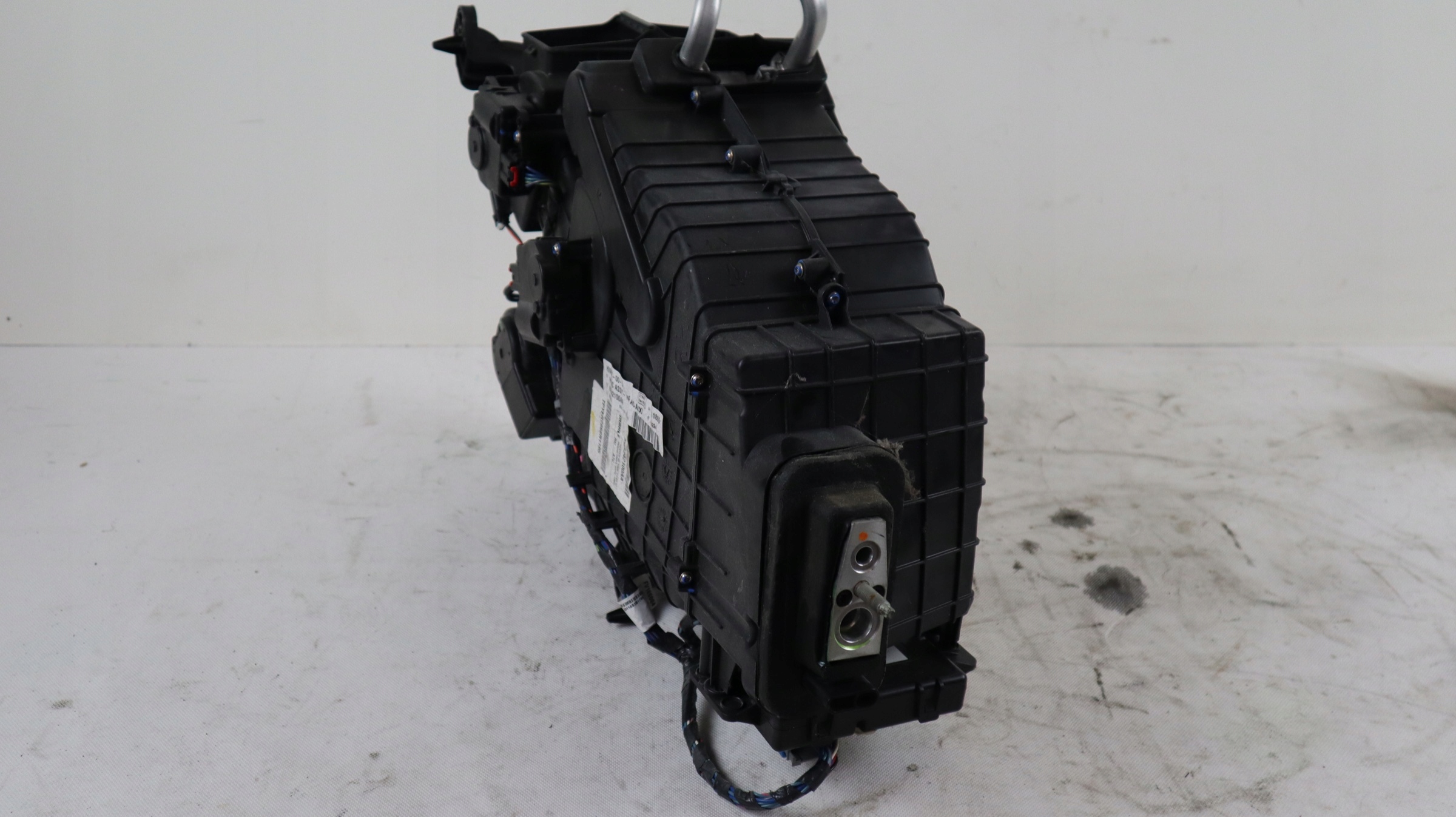 CHRYSLER PACIFICA 3.6 16- радиатор отопителя 68342100AA