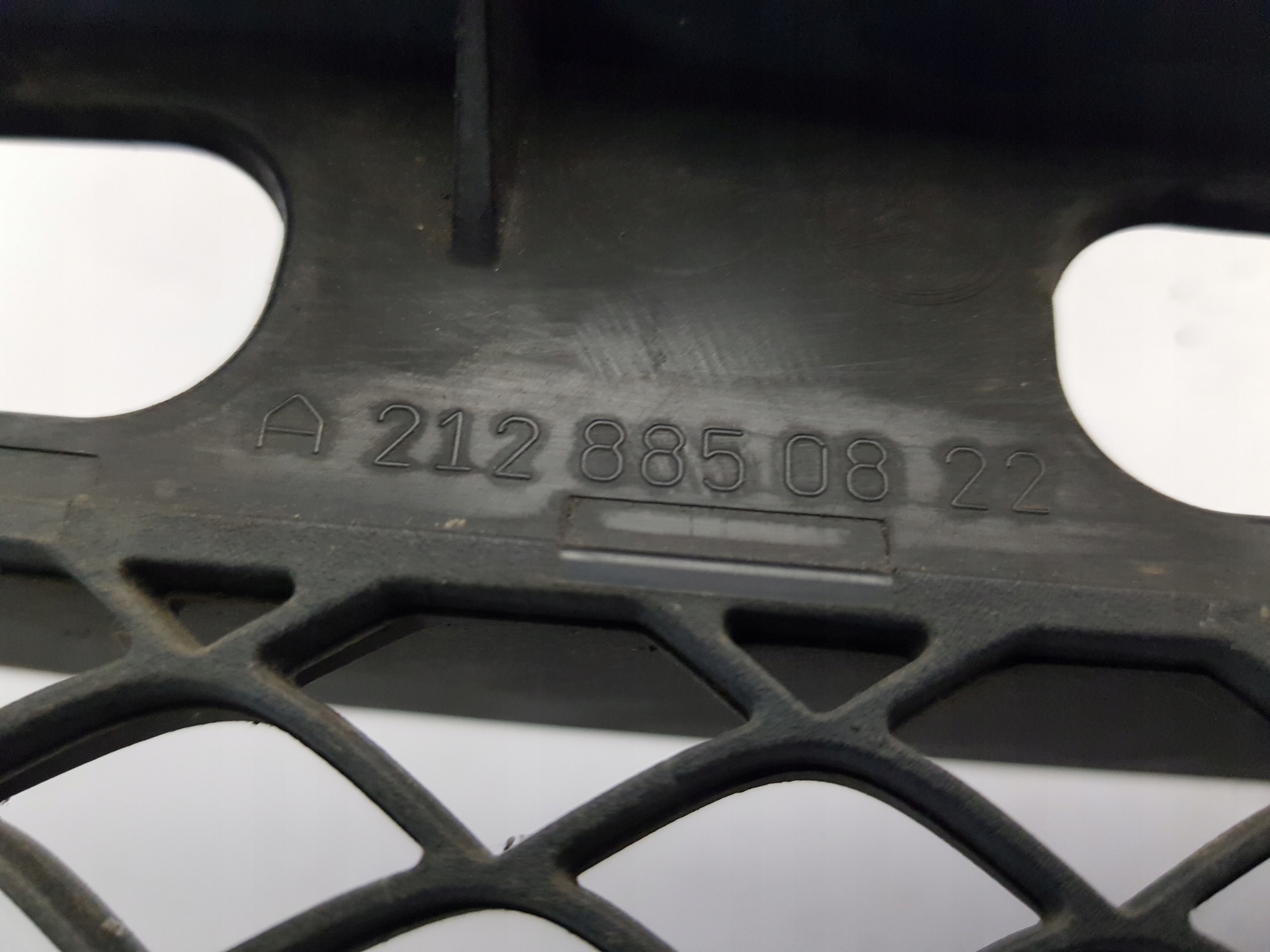 Mercedes-Benz E-Klasse W212 Kühlergrill FRONTGRILL Kühlergitter A2128850822 - Thumbnail 9