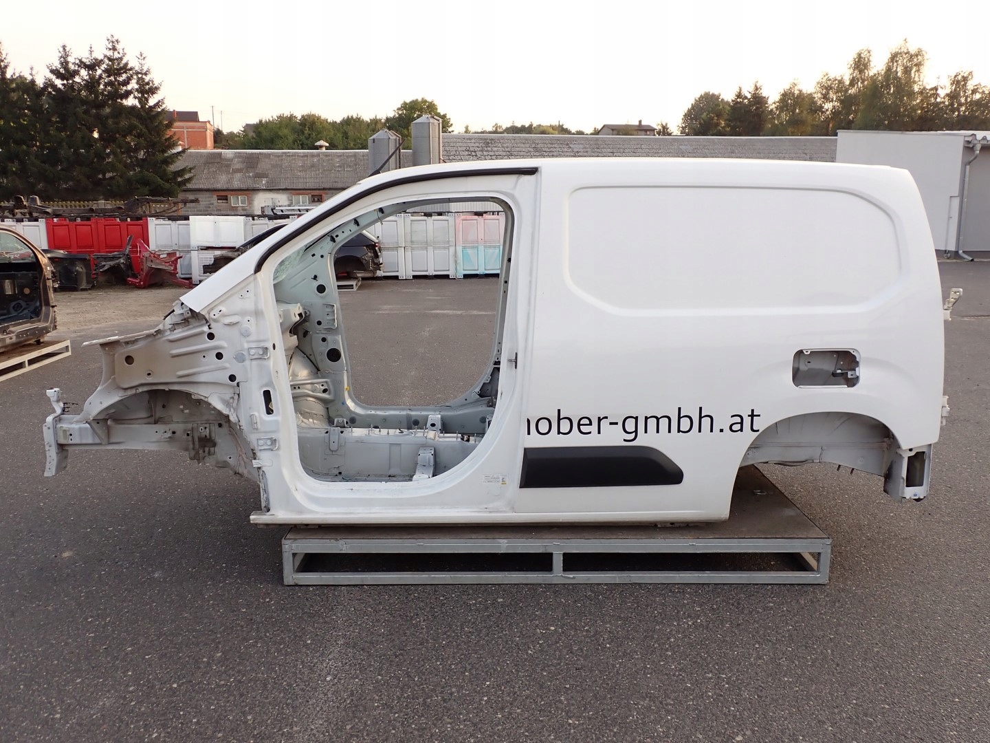 DUPA DACH KAROSERIA ĆWIARTKA EUROPA BERLINGO IV COMBO RIFTER 21R Producent części Opel OE