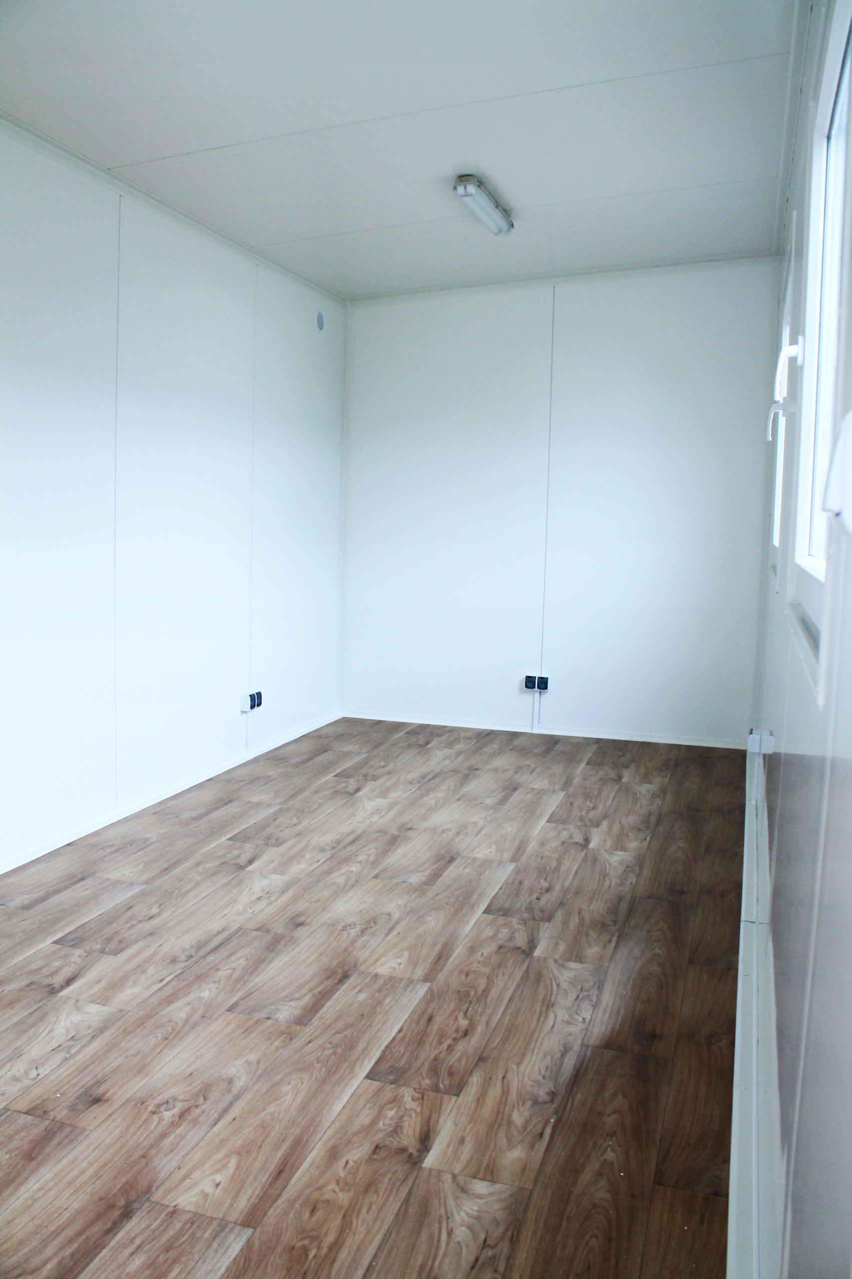 KONTENER BIUROWY SOCJALNY PAWILON Z ŁAZIENKĄ WC Wysokość 2.3 m