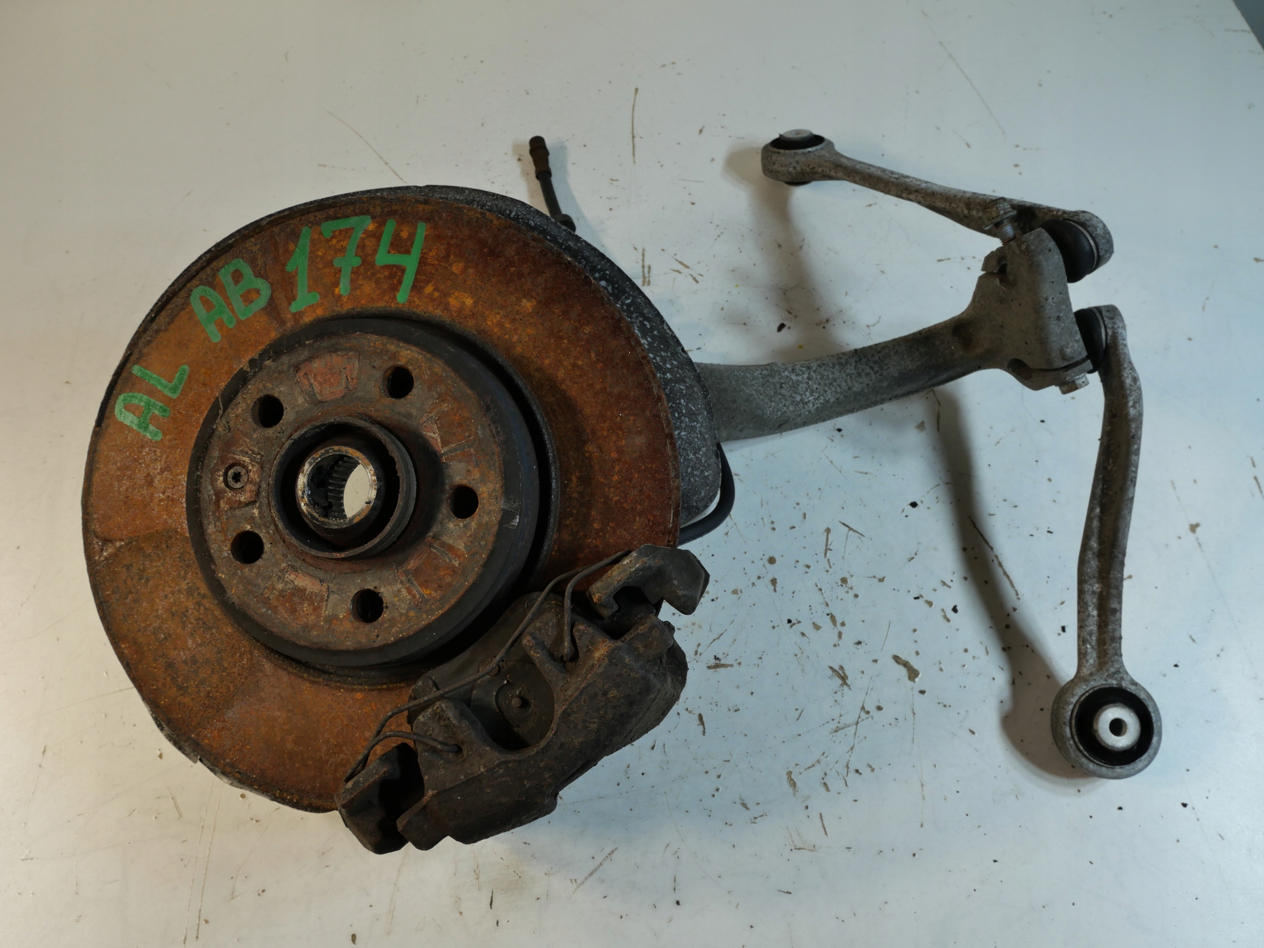 AUDI swing left front 8K0407241