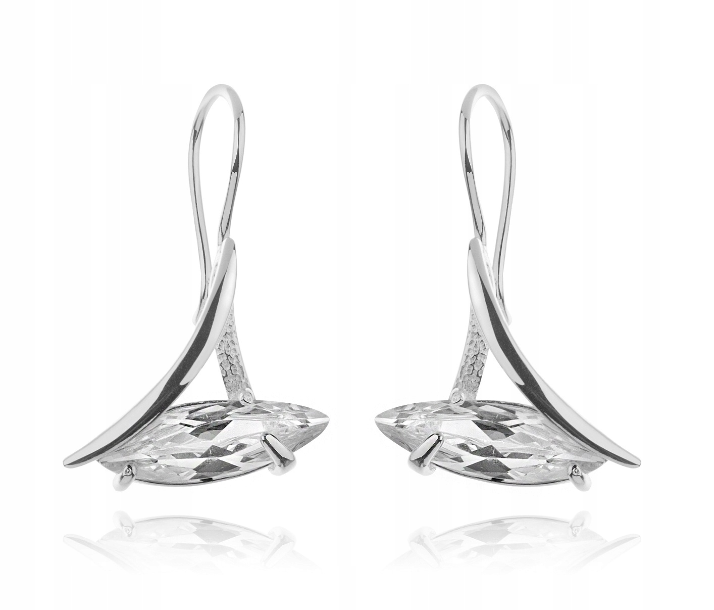 

Srebrne Wiszące Kolczyki Trójkąty Z Cyrkoniami 925