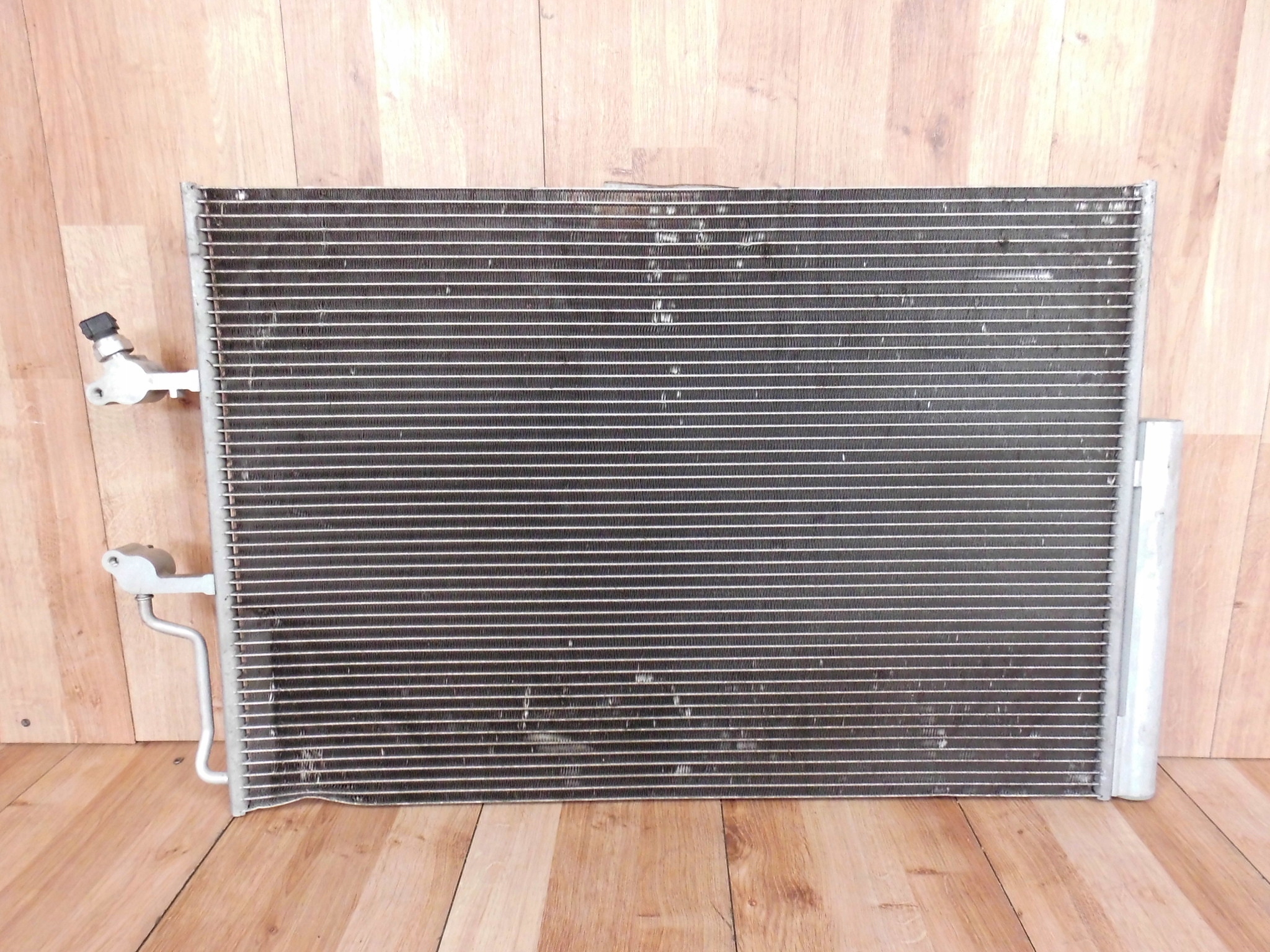 Volvo XC60 II air conditioning radiator capacitor,