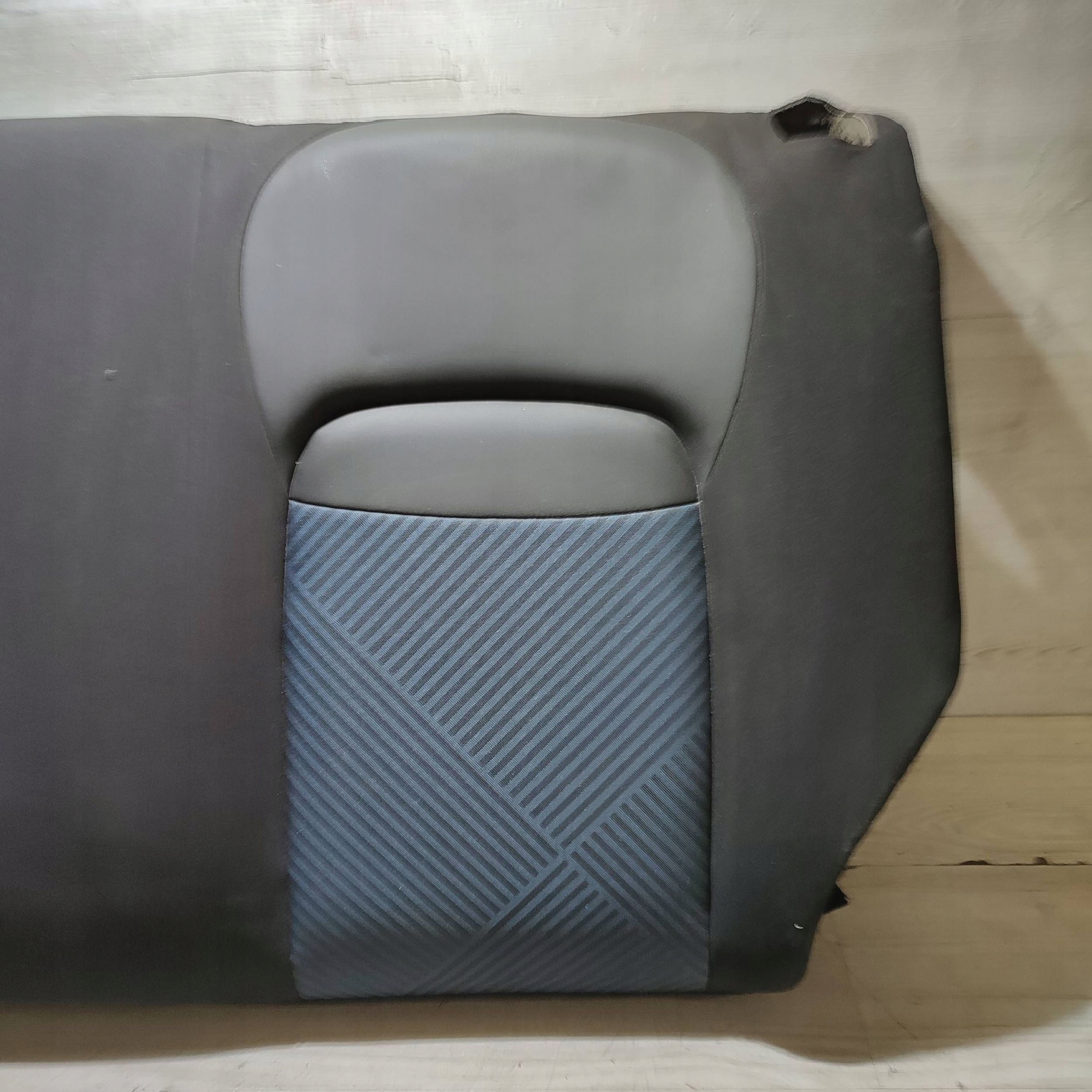 oparcie kanapy rear part side left Fiat 500X