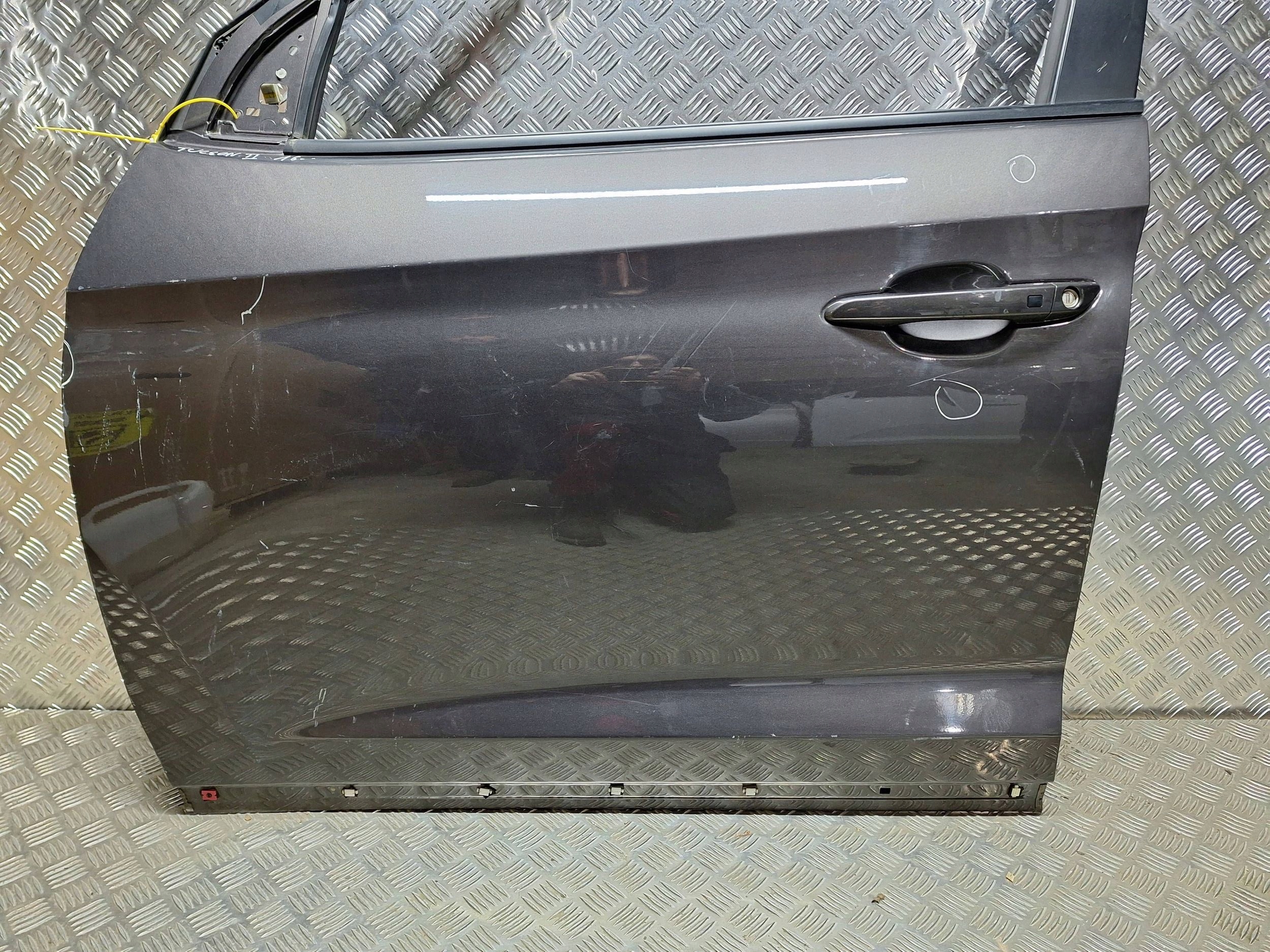 door left front HYUNDAI TUCSON II III 15-20 complete