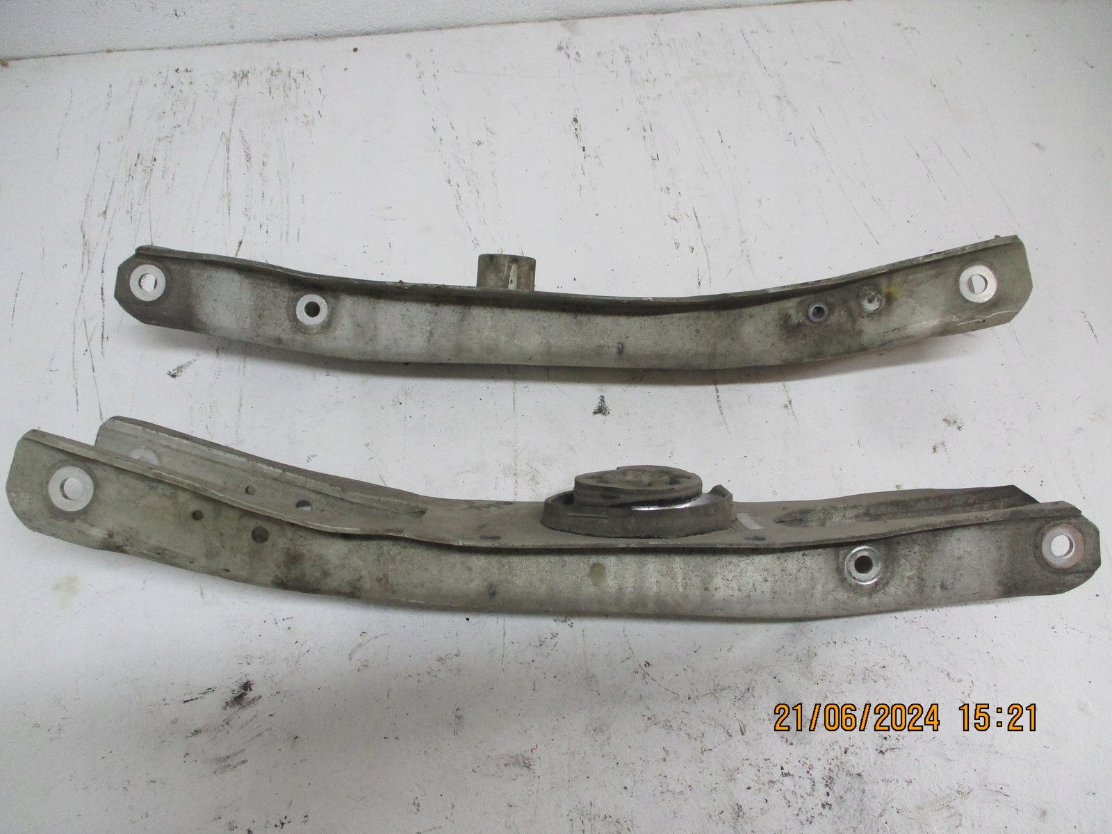 Querlenker hinten MERCEDES GLB A2473573700