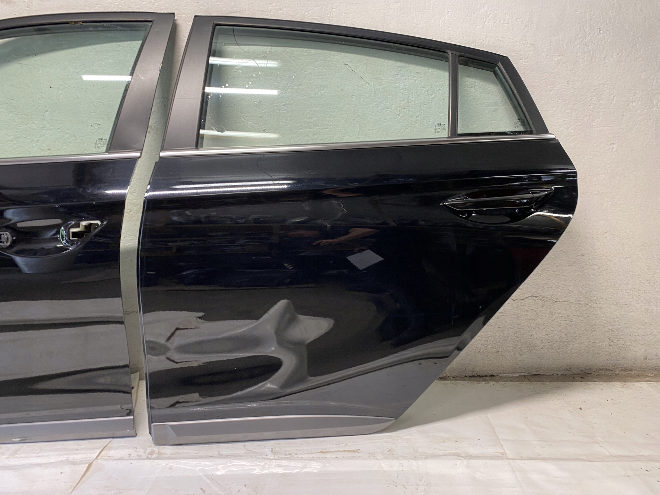 HYUNDAI IONIQ DRZWI LEWE LEWY TYŁ TYLNE NKA Typ samochodu Samochody osobowe