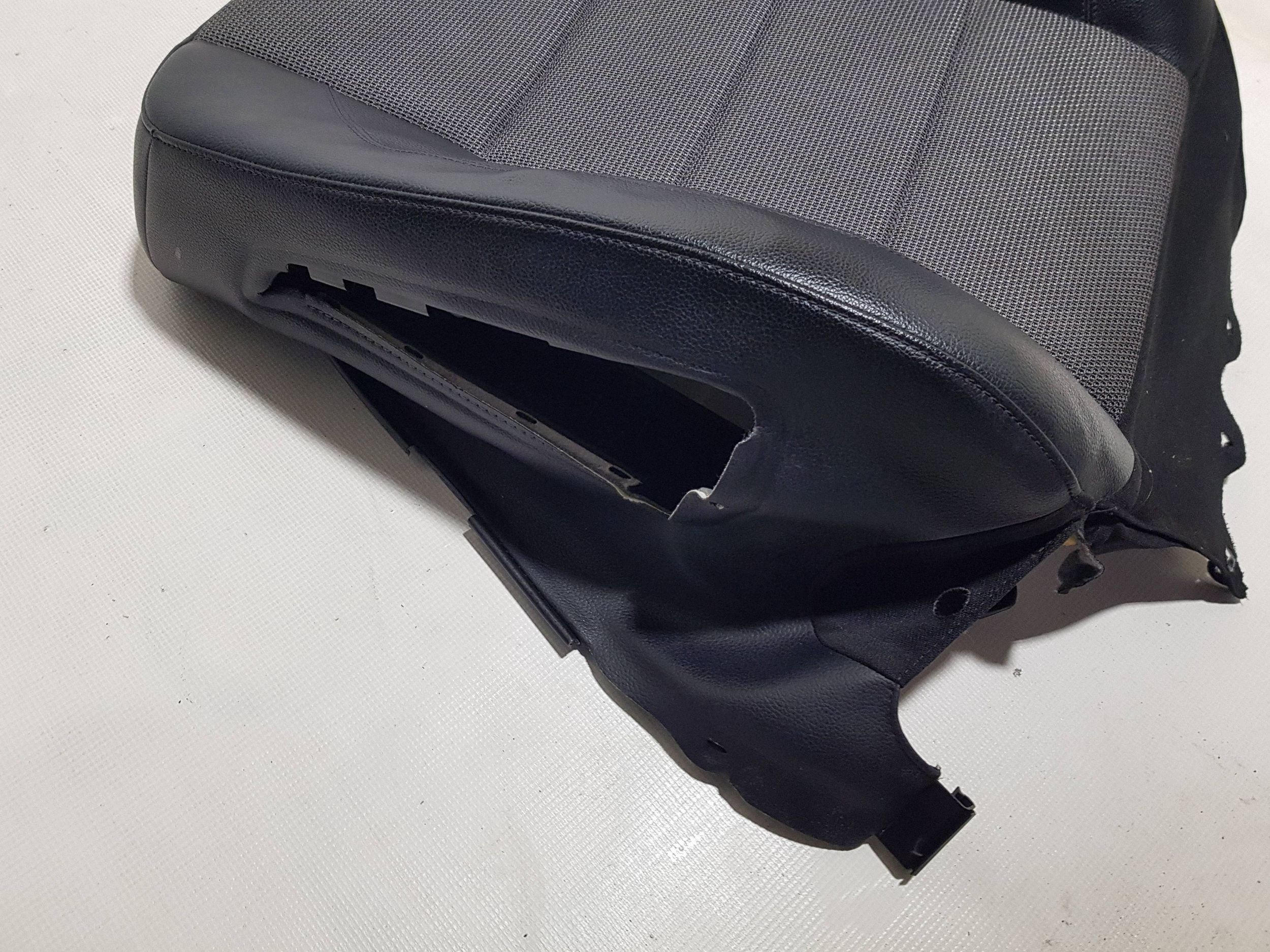 oparcie seat front right side Mercedes C W204 2049109804
