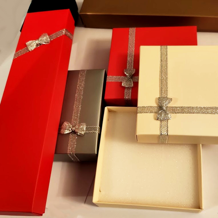 

Pudełko jubilerskie Prezentowe, opakowanie Ozdobne