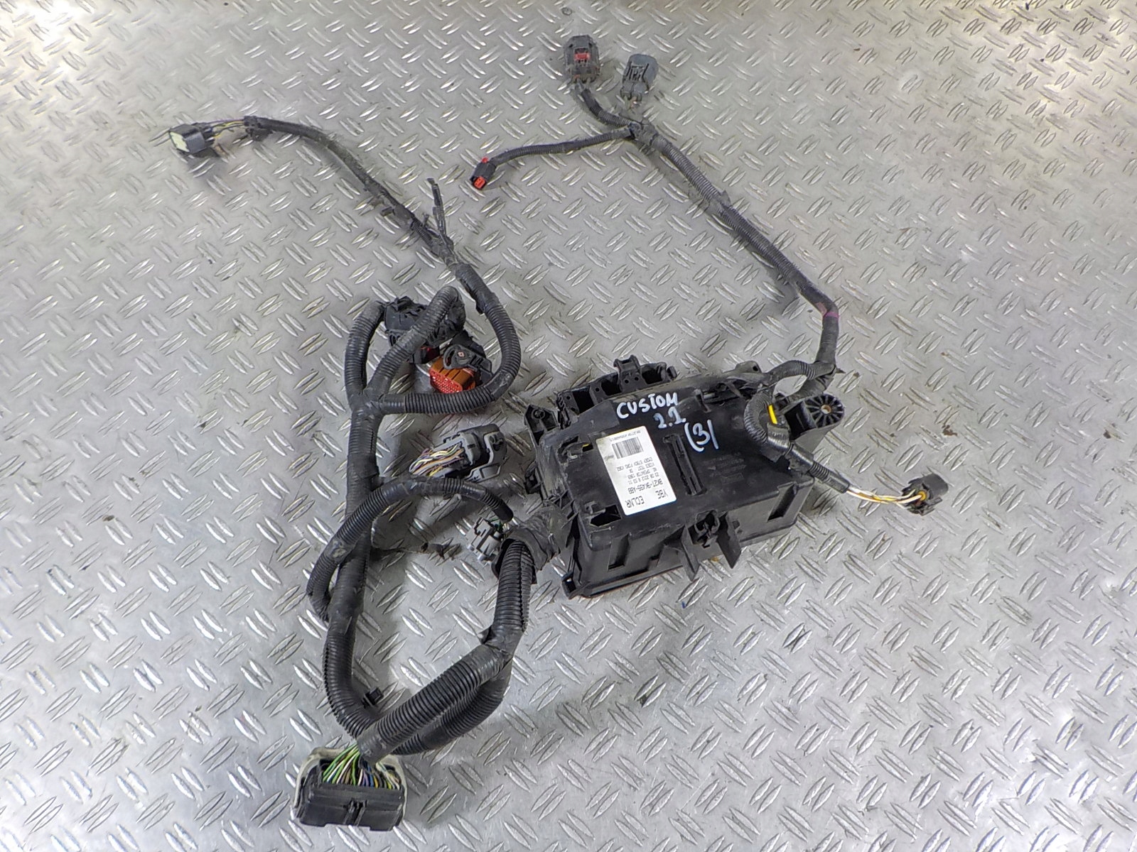 FORD TRANSIT CUSTOM 2.2 12- SKRZYNKA BEZPIECZNIKÓW WIĄZKA