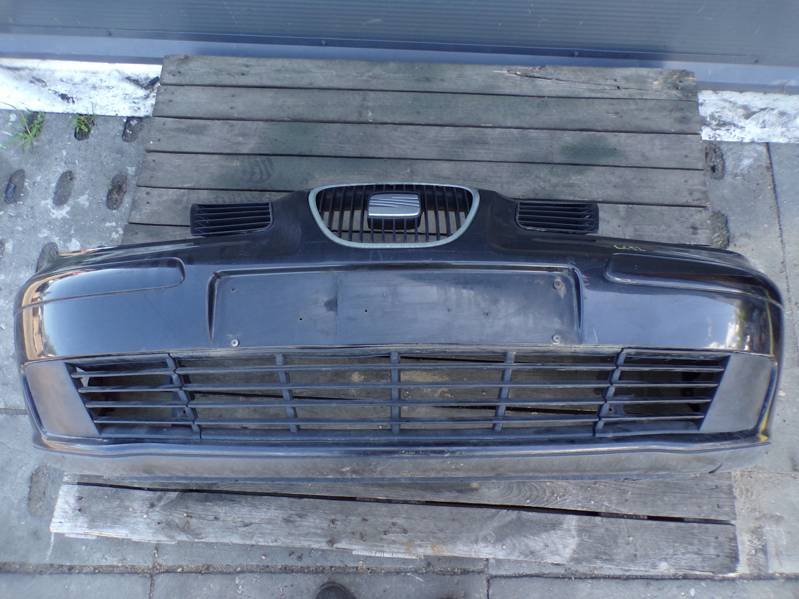 front bumper front SEAT CORDOBA colour LC9Z