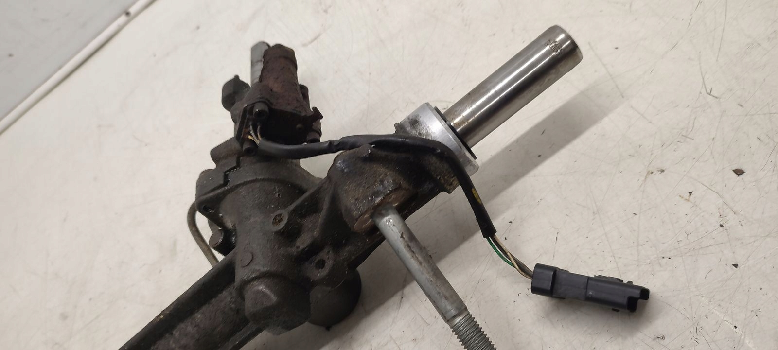 Boîte direction Citroen C6 2,7 HDI