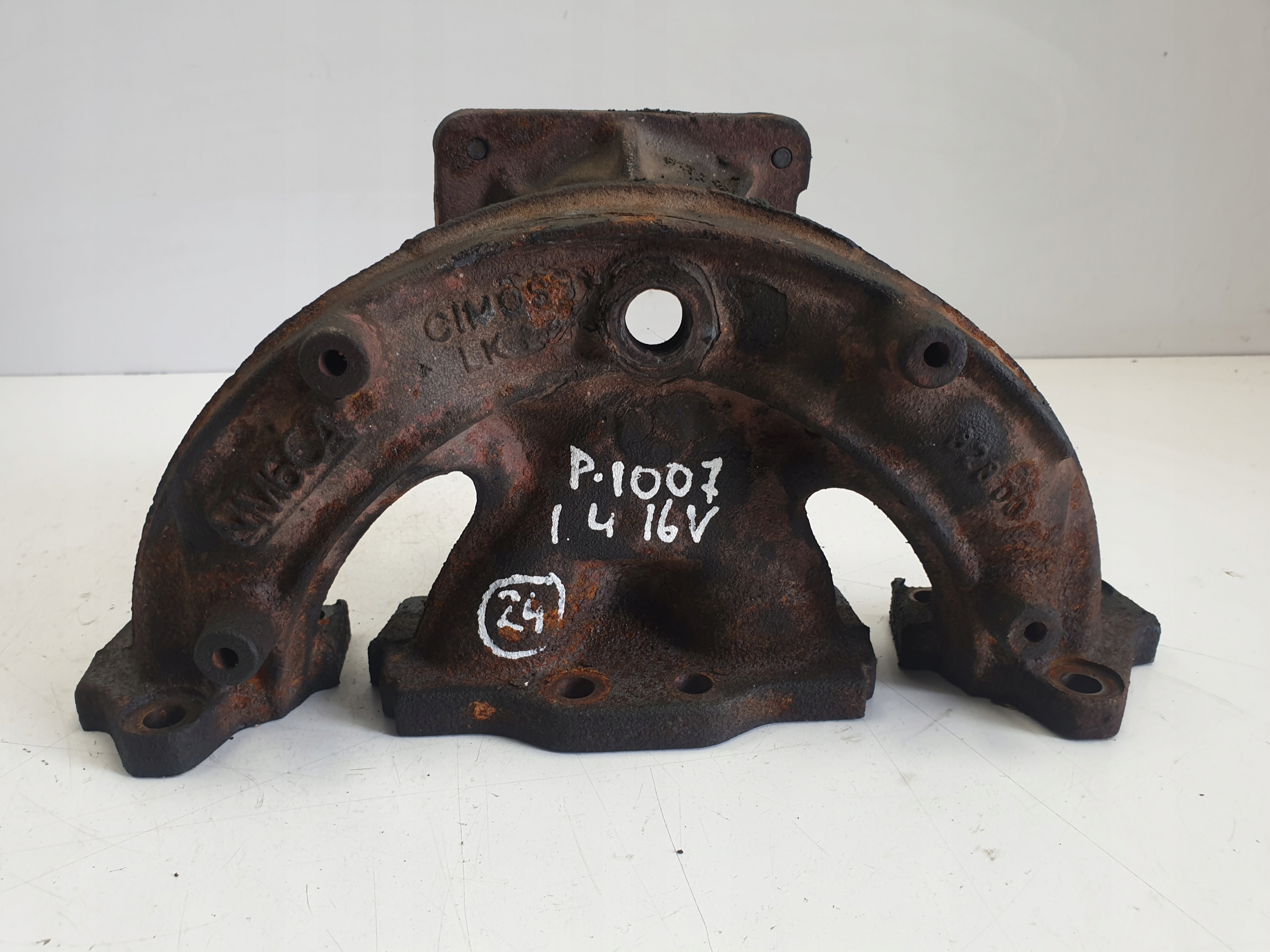 Peugeot 1007 1.4 16V выпускной коллектор