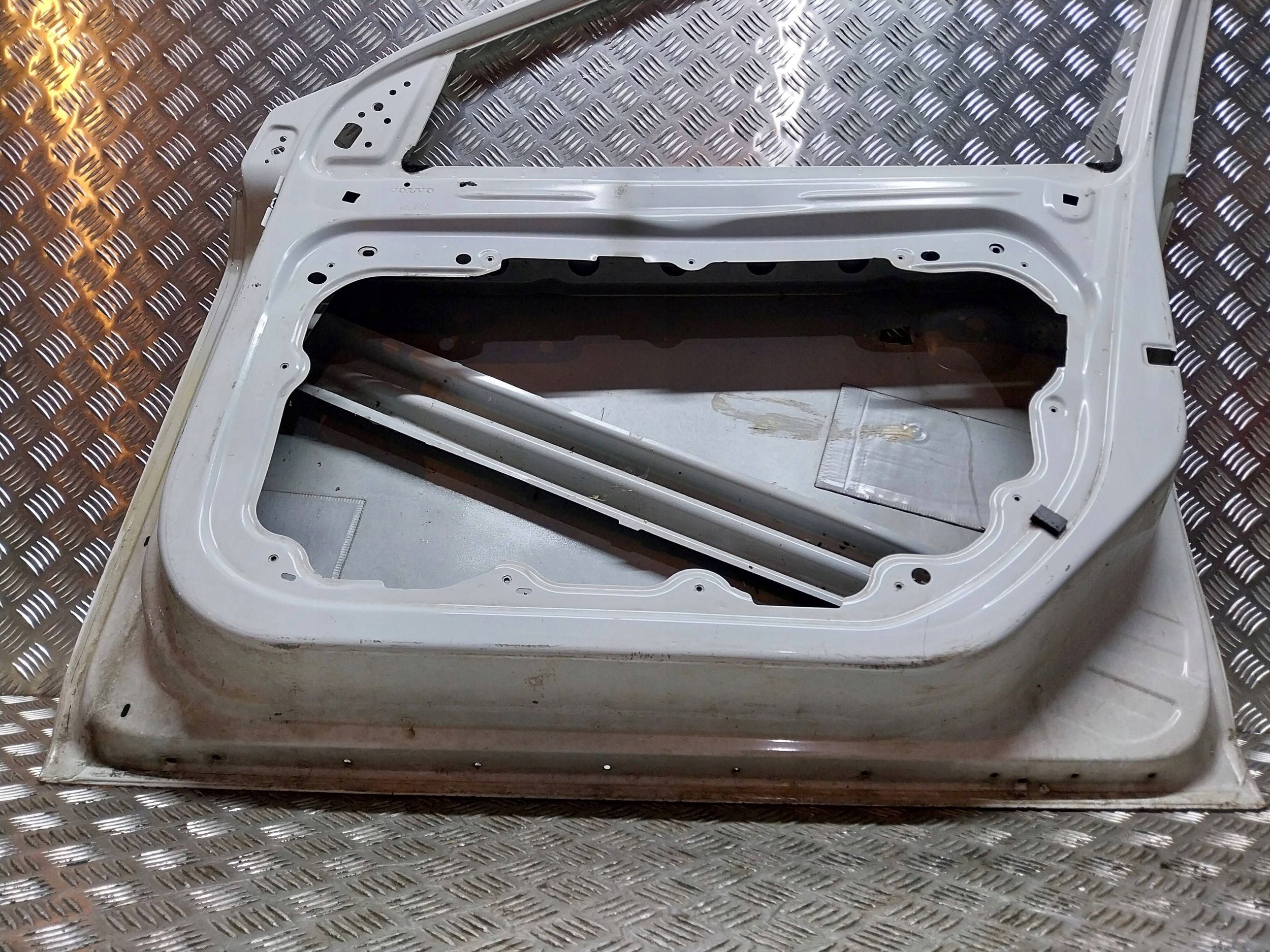 door front right VOLVO V40 II 12