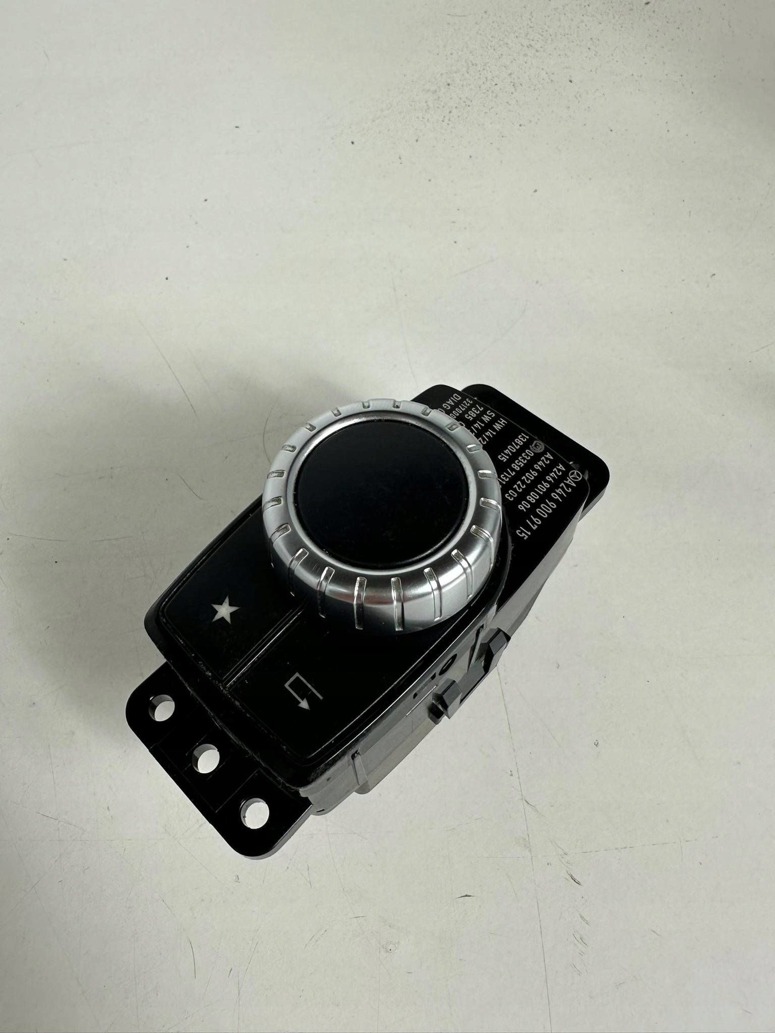 Mercedes-Benz GLA W156 2017 Panel radia A2469009715 control unit