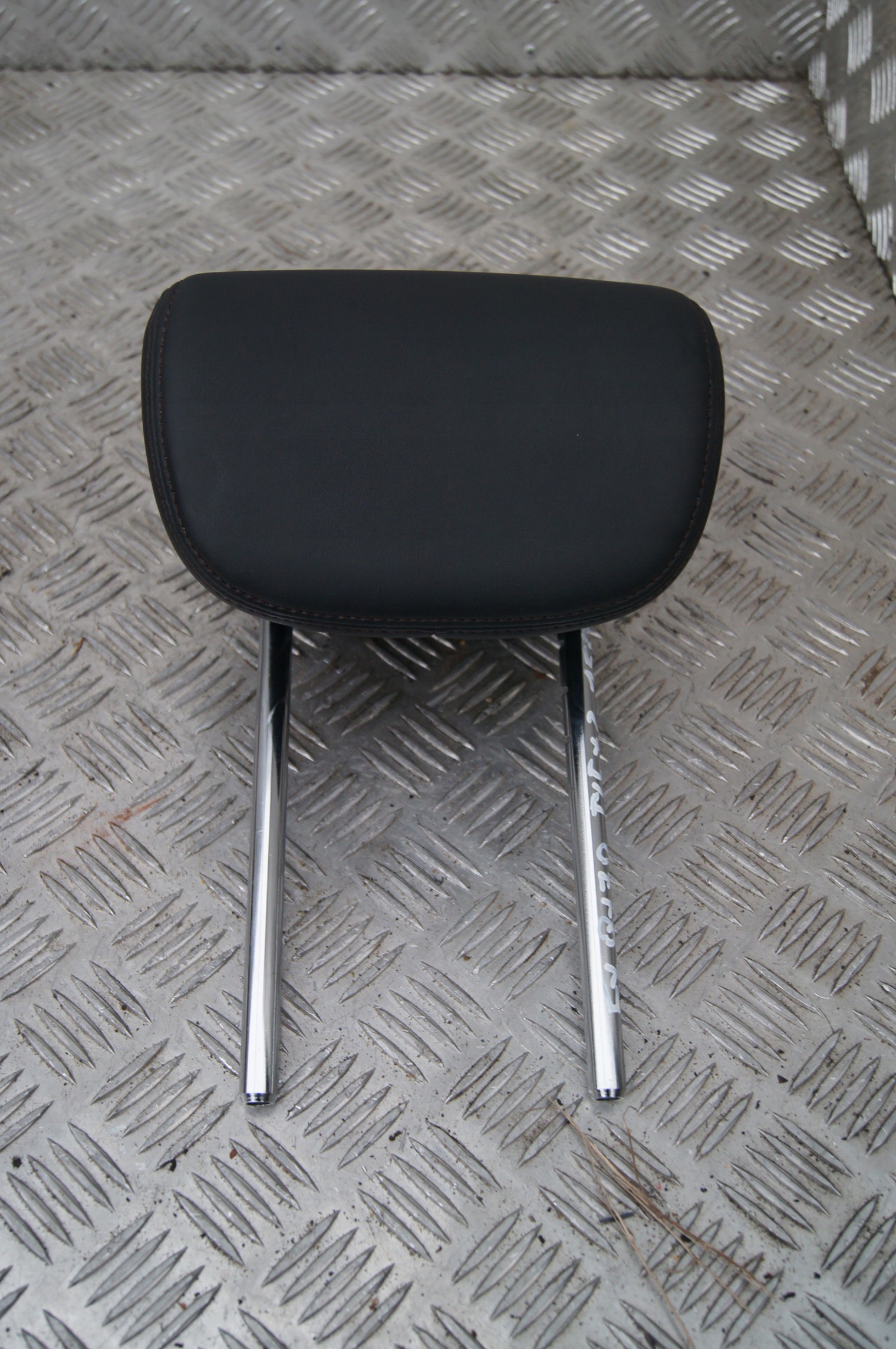 Infiniti FX50 QX70 підголівник задній задній лівий правий