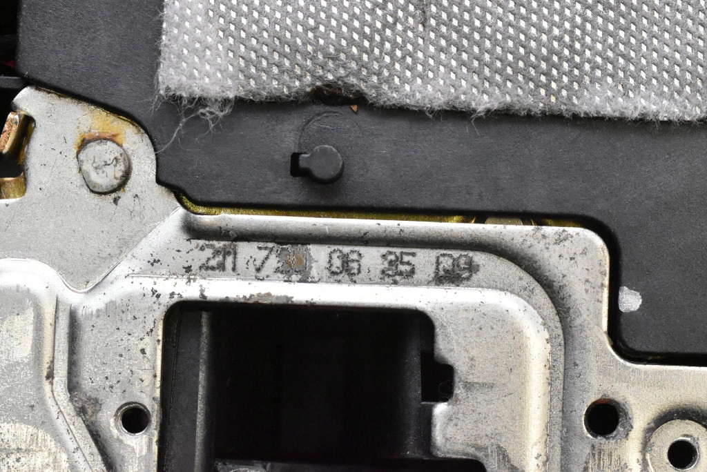 lock door right front front EU 2117200835 MERCEDES E-KLASA W211 02-06