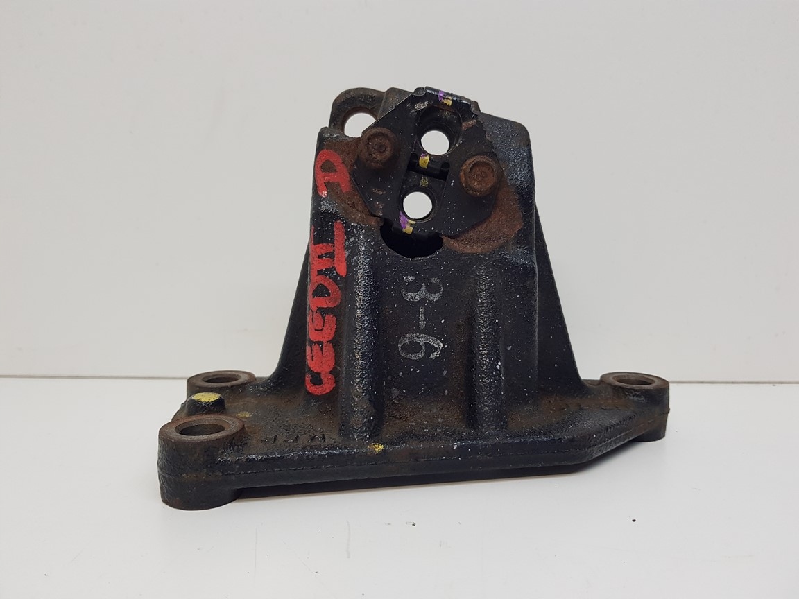 KIA CEED I30 II gearbox mounting holder 1,6CRDI 12