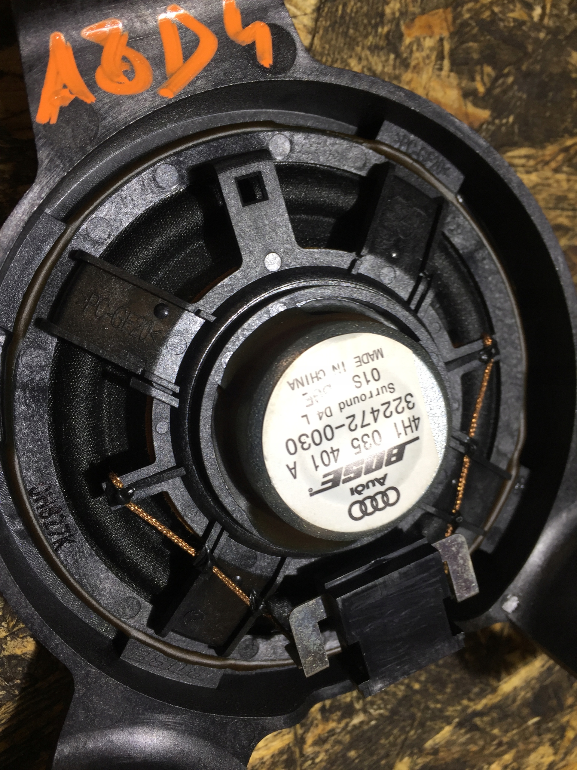 AUDI A8 D4 Lautsprecher SURROUND BOSE 4H1035401A