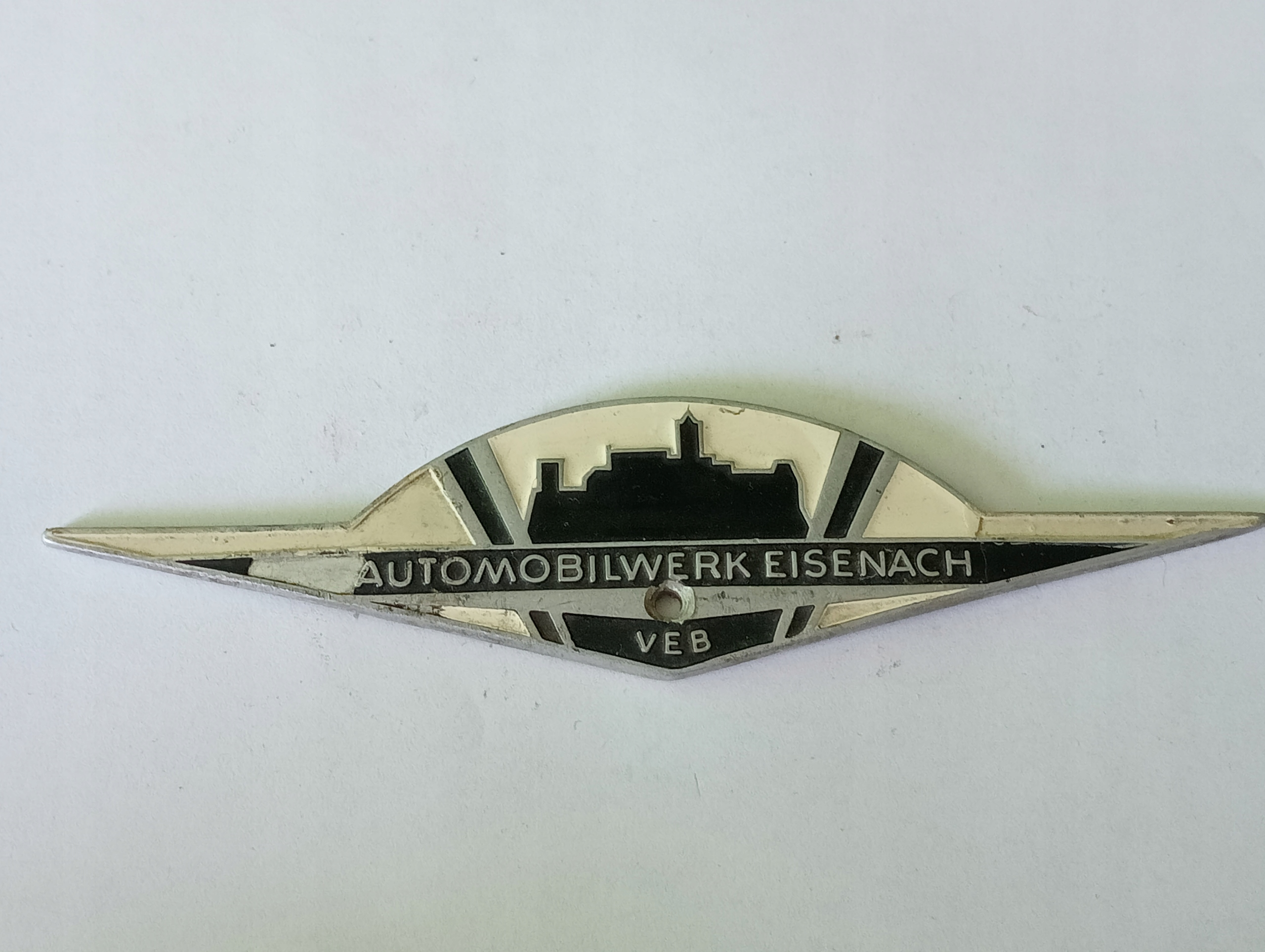 Wartburg znaczek z maski samochodu