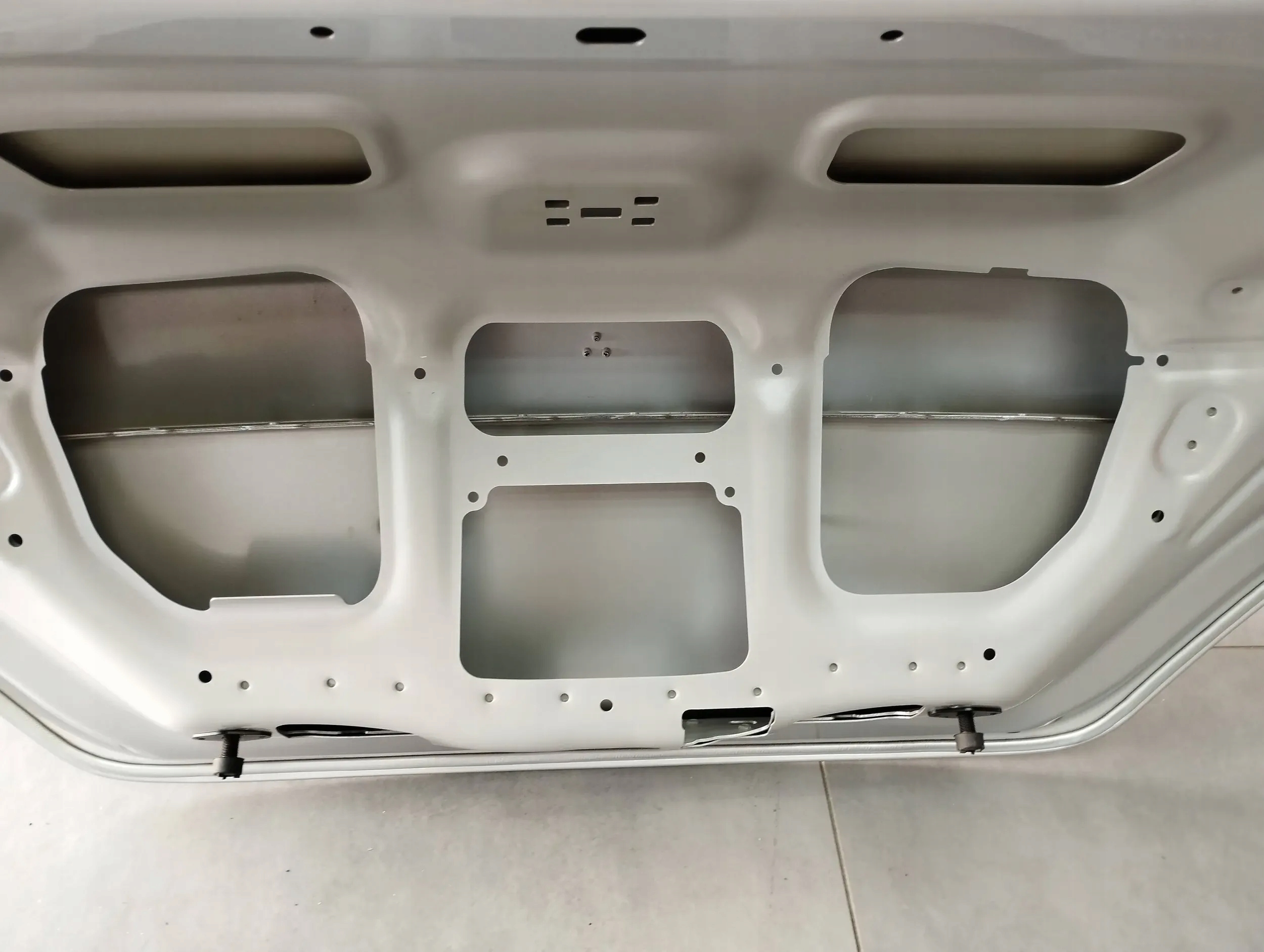 Mercedes-Benz CLS C218 boot door 775