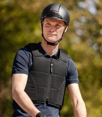 Ochranná jezdecká vesta Swing P24 ProMax pro dospělé černá M