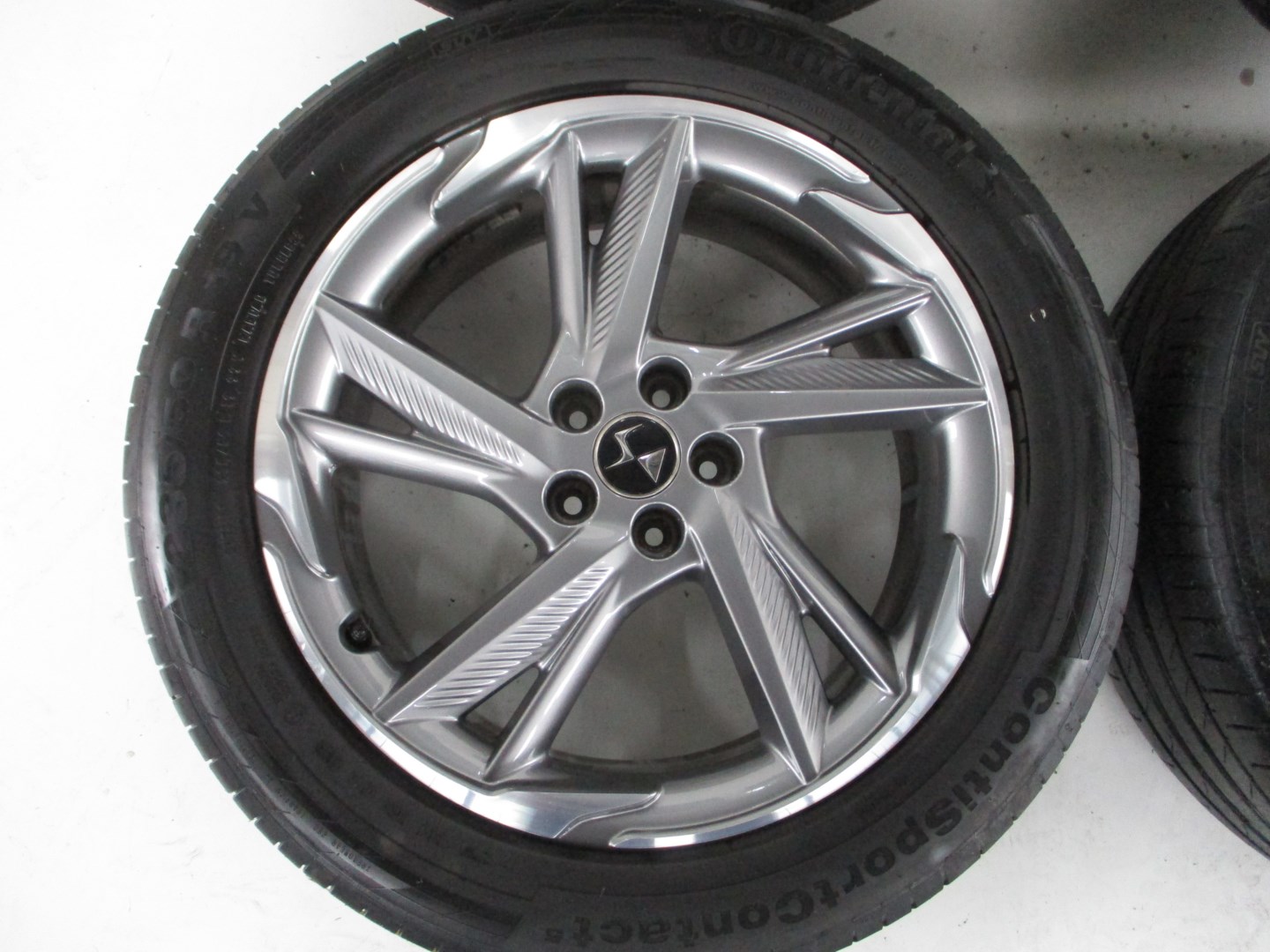 wheels discs tyres CITROEN DS7 R19