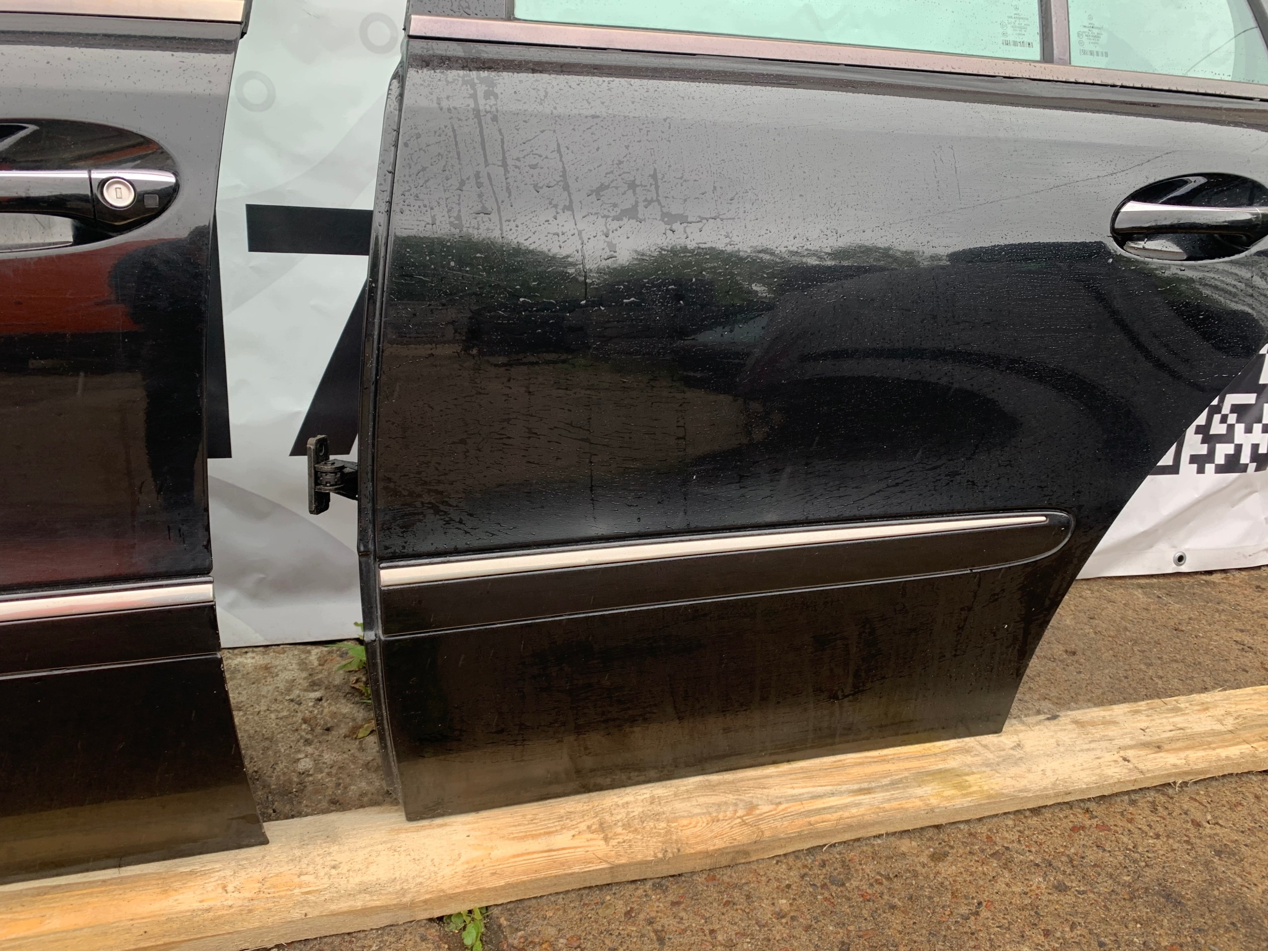 MERCEDES W211 E-KLASA door left left front front 197 C197