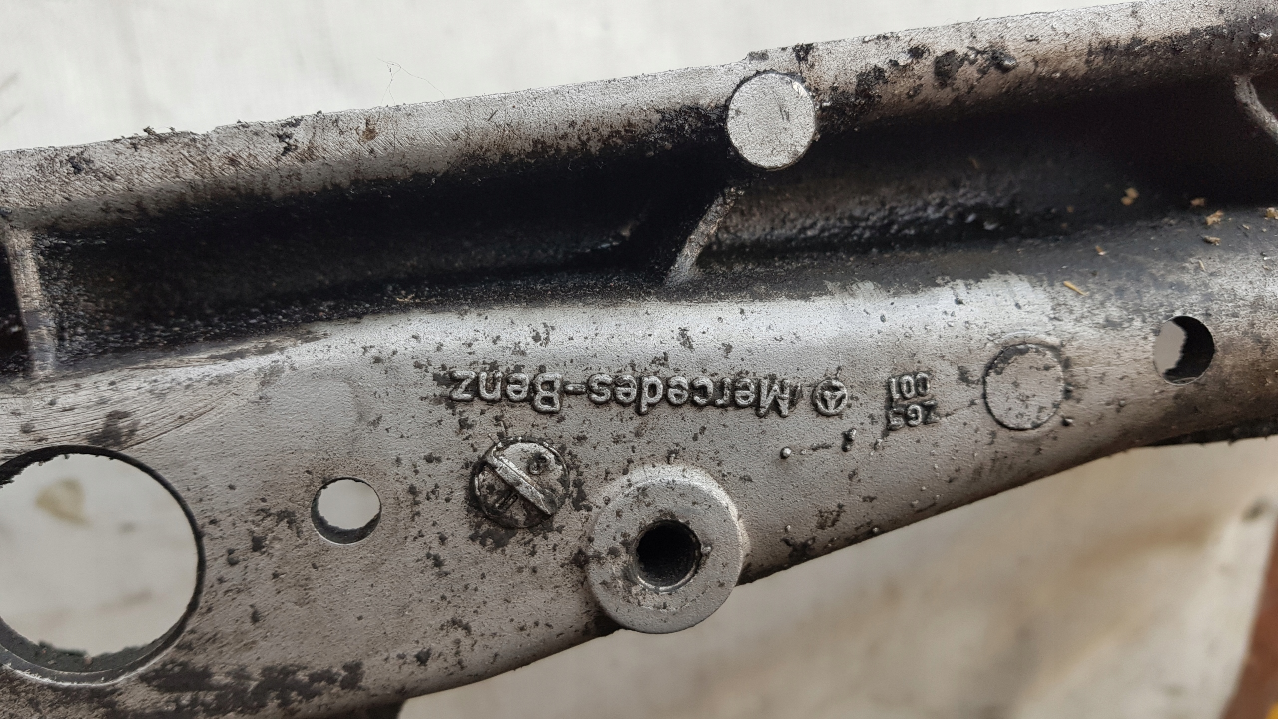 MERCEDES W209 subframe suspension beam