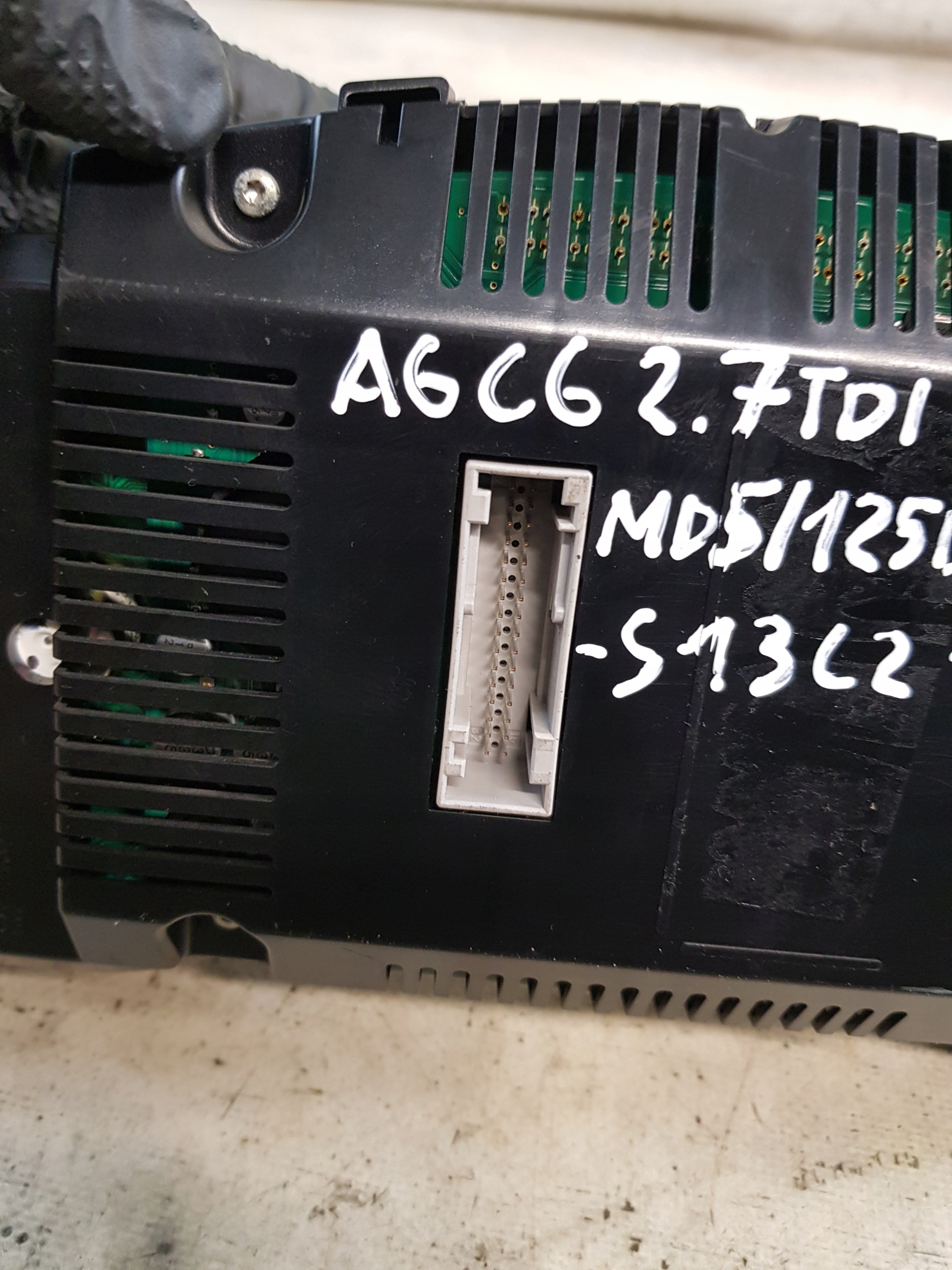 dials AUDI A6 C6 2.7 TDI V6 4F0 920 934 G 05r.