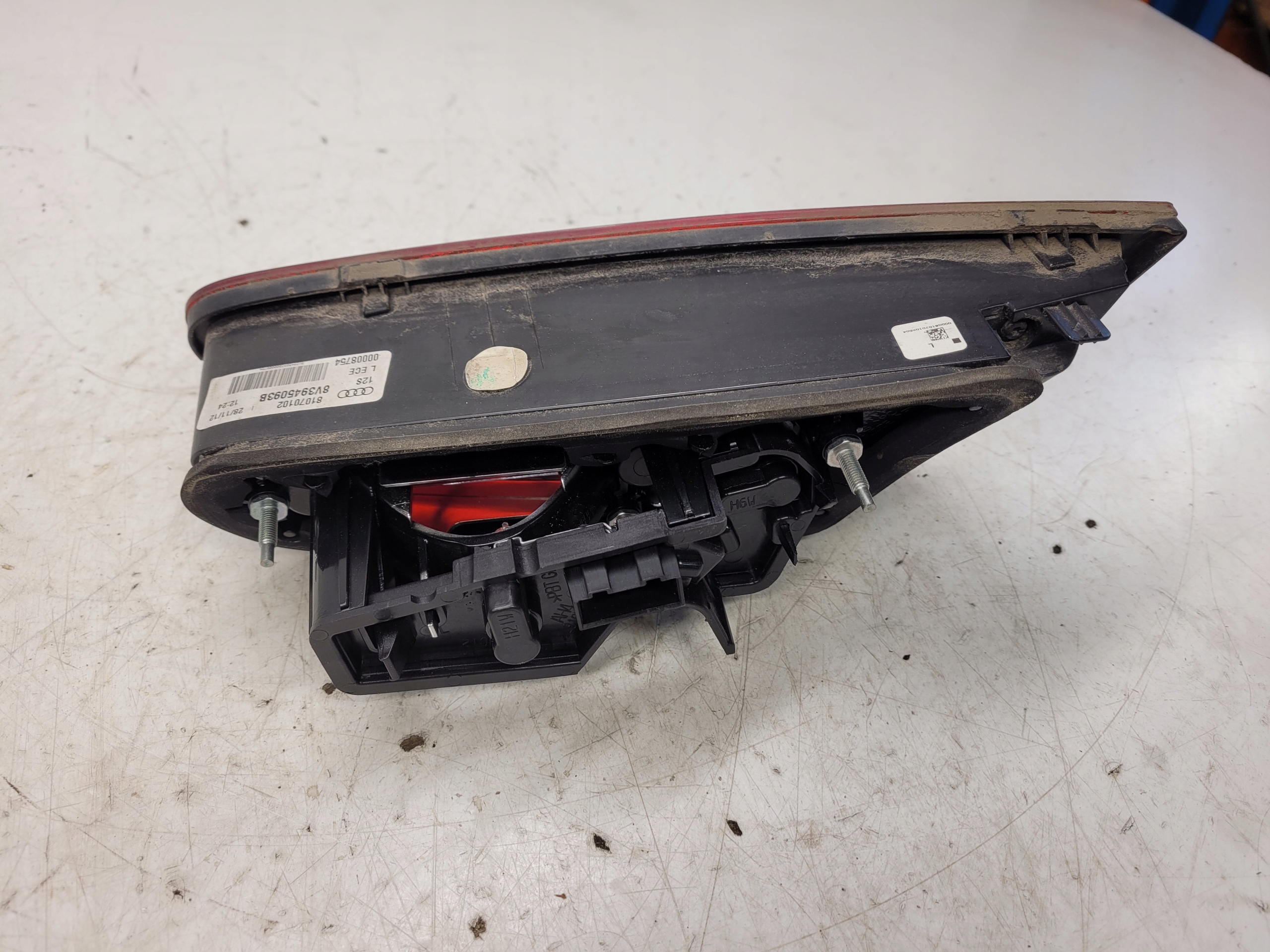 light left rear part to the bonnet AUDI A3 8V 3D 8V3945093B
