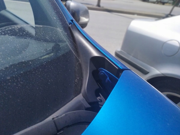 PLASTIK PODSZYBIA LEWY DACIA DOKKER LODGY 2012- Producent części Ertons