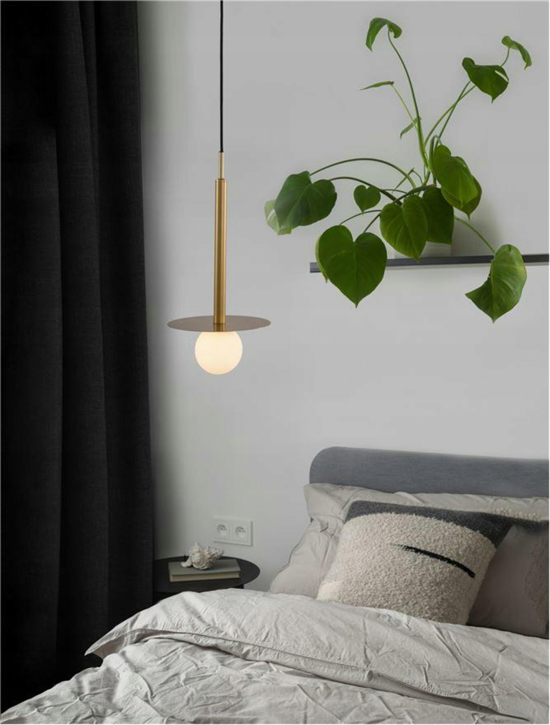 Nova Luce závěsné svítidlo Pielo mosazný zlatý kov opálové sklo G9W 1x5W 23