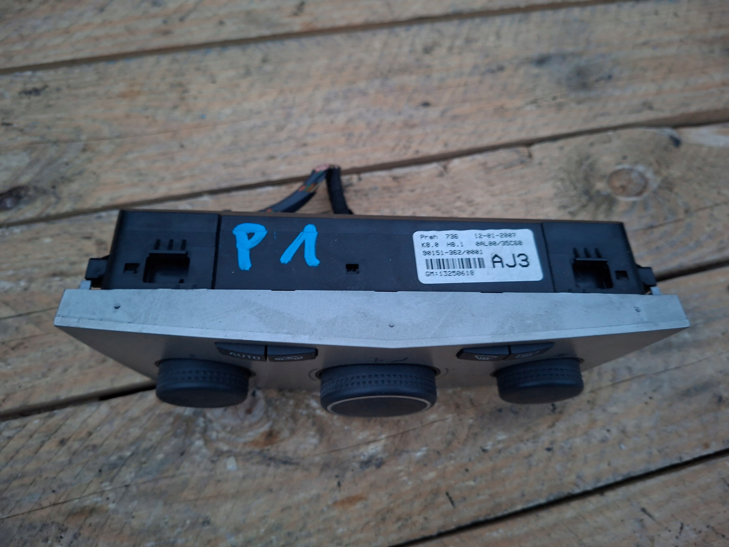 Pulsante COMANDI CLIMA OPEL ASTRA H 13250618 AJ3