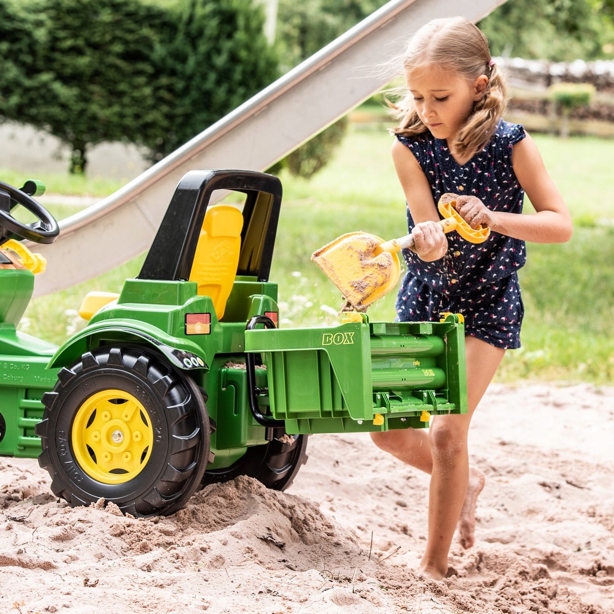 ROLLY TOYS PRZYCZEPA POJEMNIK TRAKTORA JOHN DEERE Marka Rolly Toys