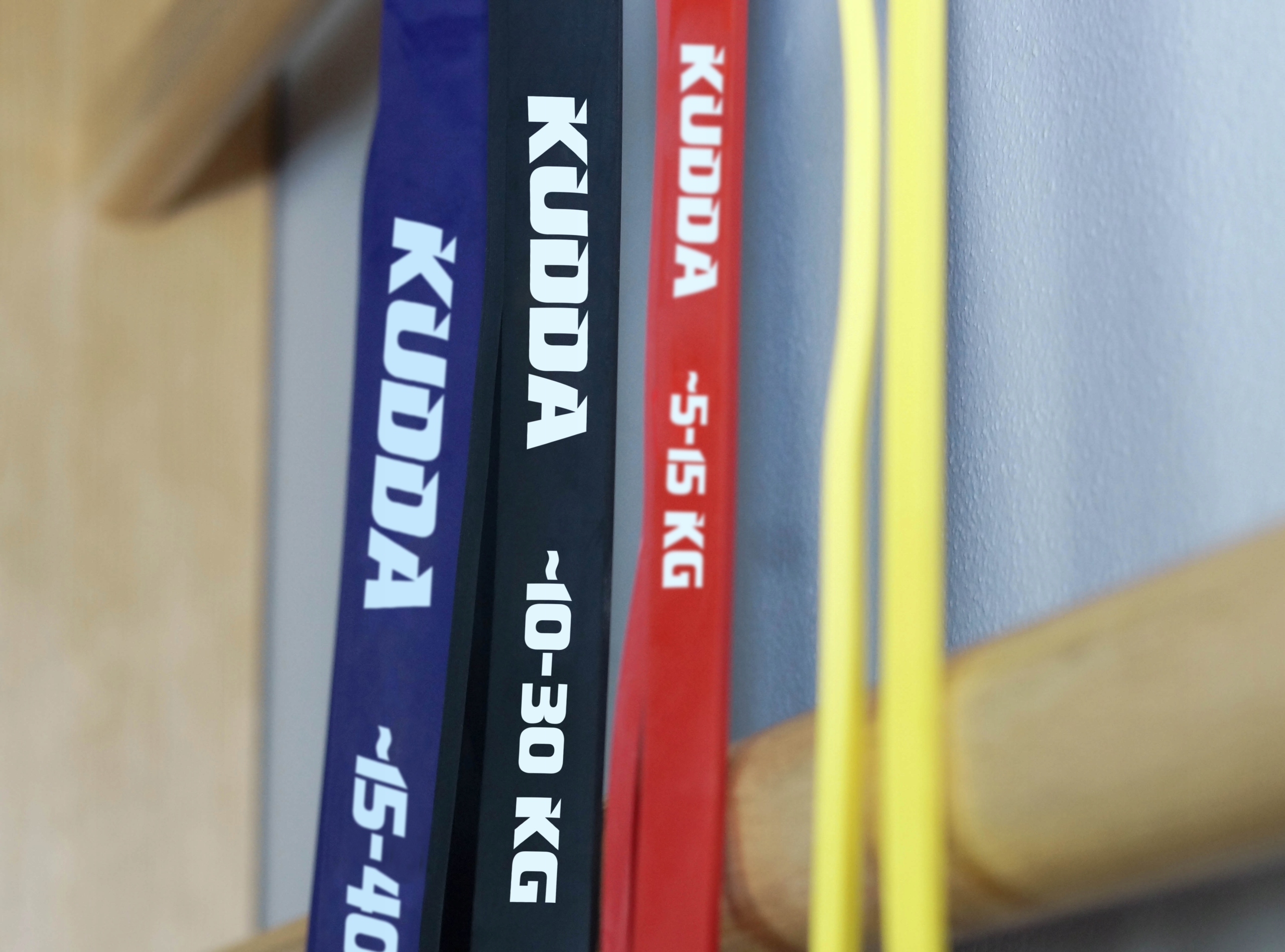 Rinkinys 4 PRATIMŲ GUMŲ POWER BAND guma stipri pasipriešinimo juosta fitnesui KUDDA