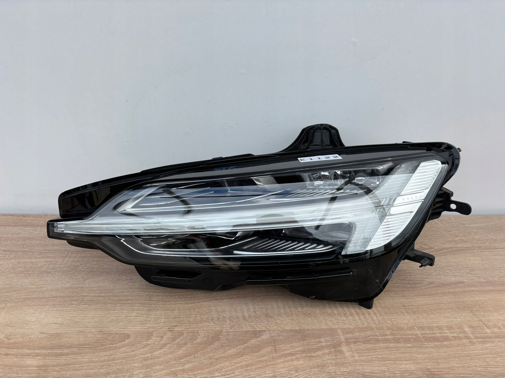 VOLVO V60 S60 17-22 ROK left light front FULL LED MID 32228817 E1122